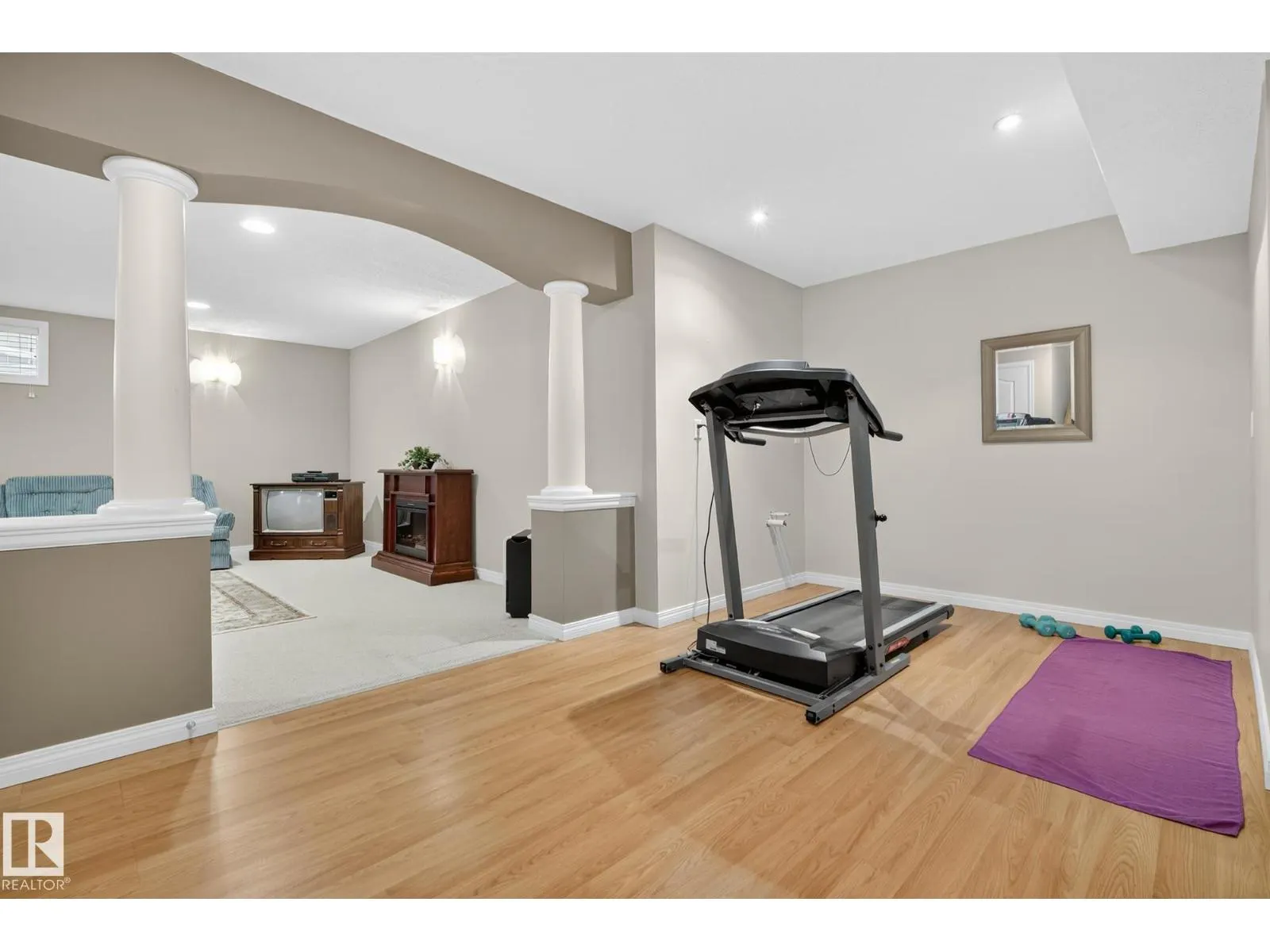 11570 13 AV NW