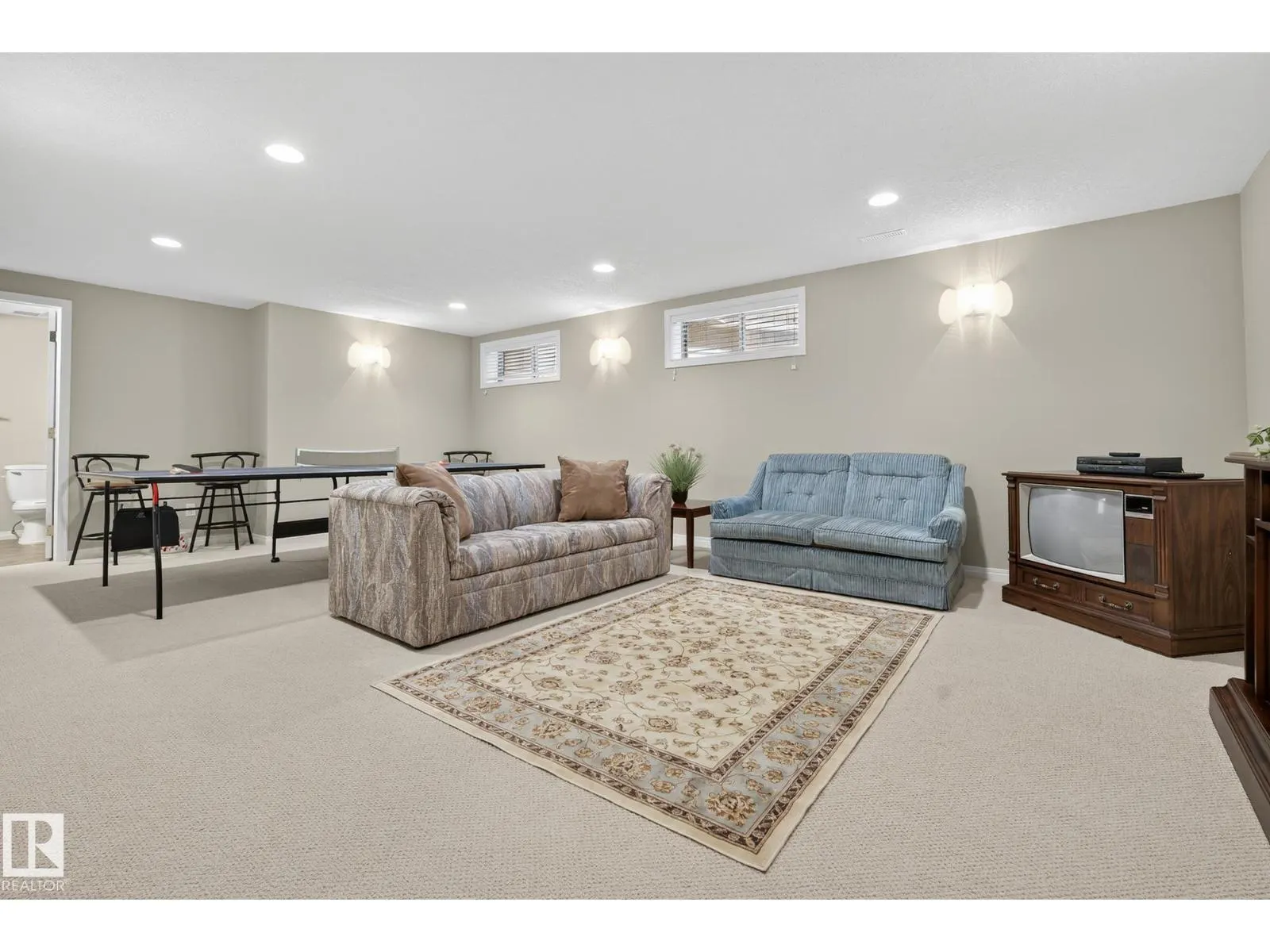 11570 13 AV NW