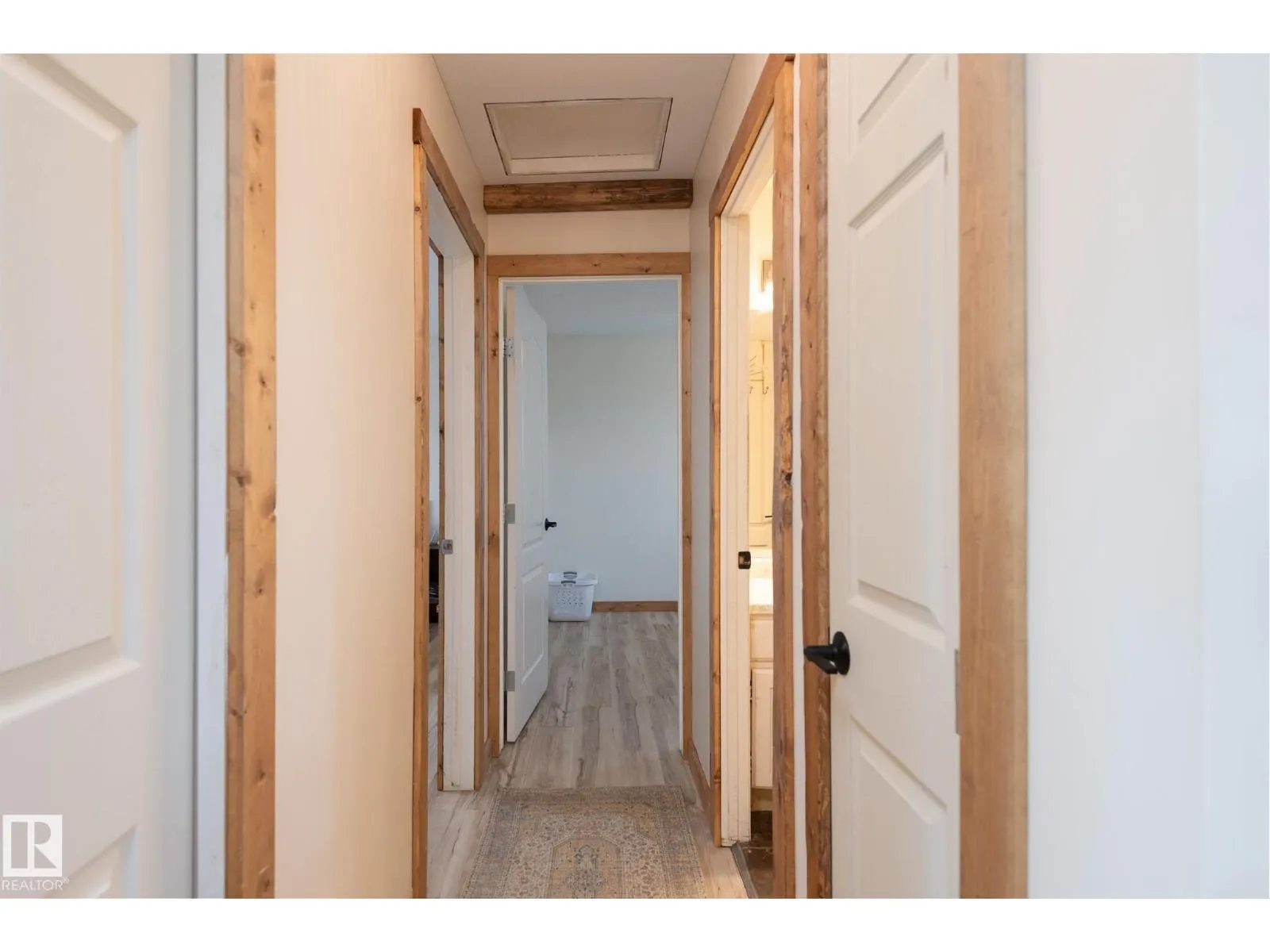 1733 6 ST