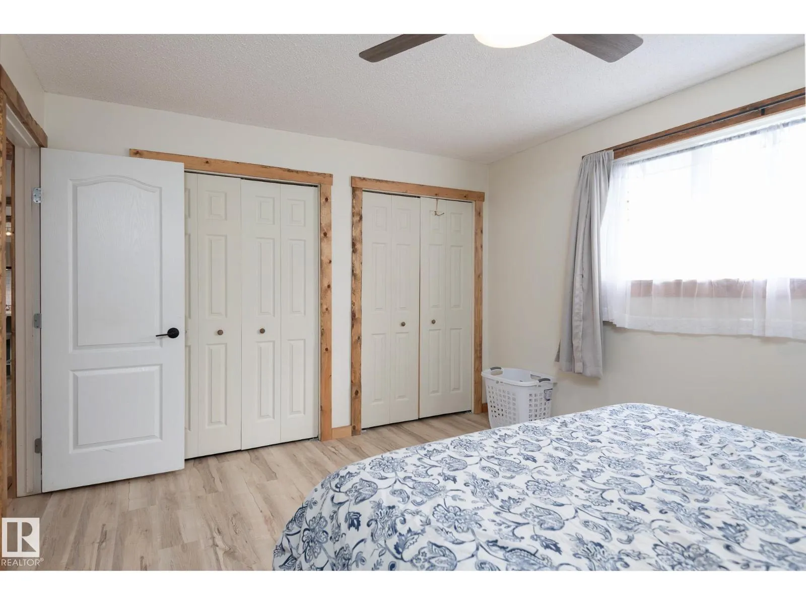 1733 6 ST