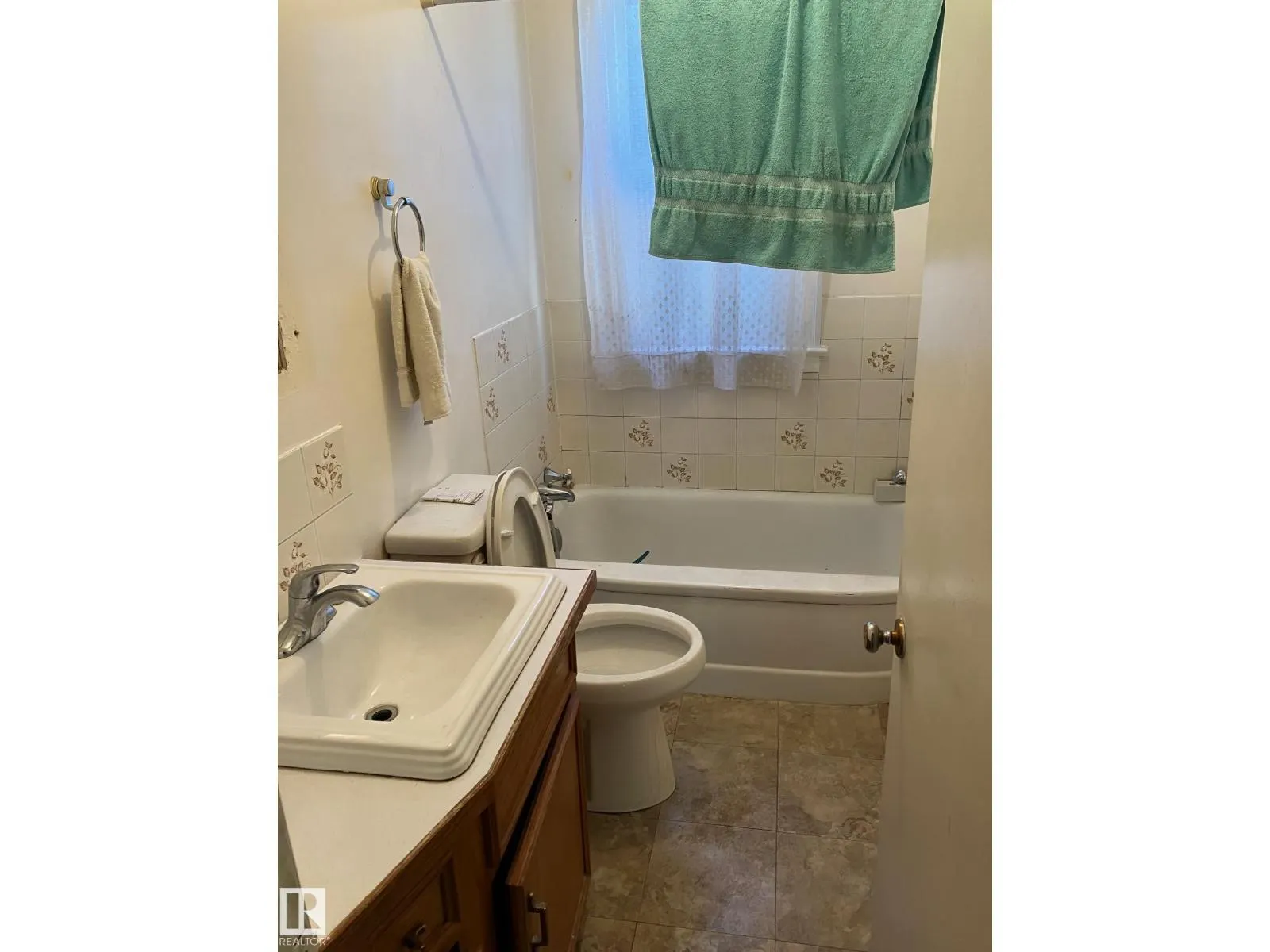 11153 52 ST NW
