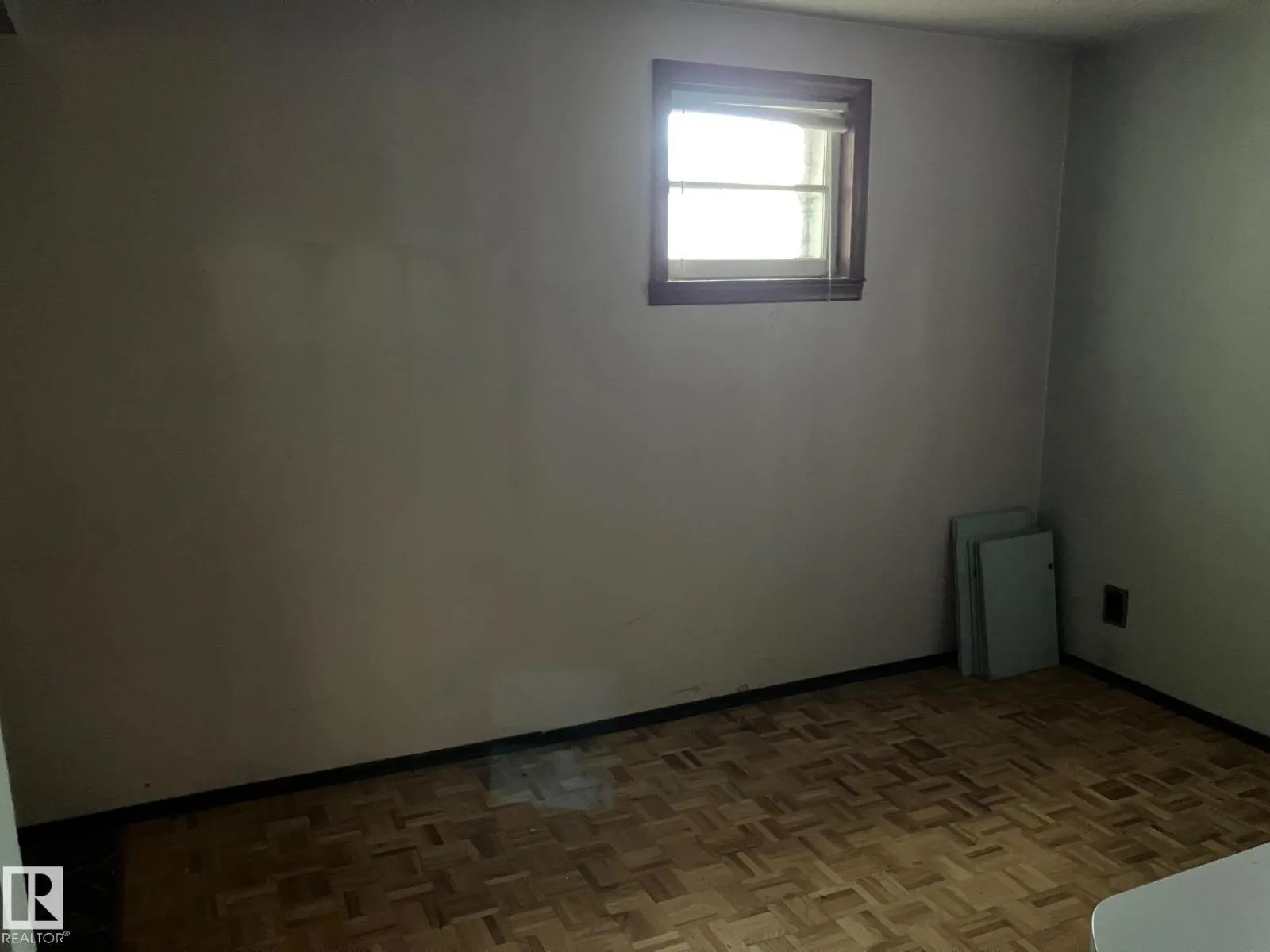 11153 52 ST NW