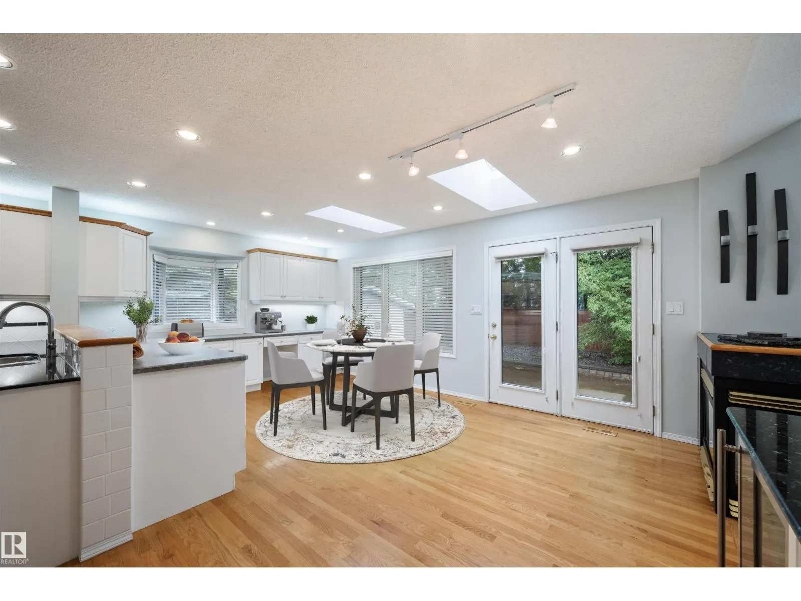 12431 29A AV NW