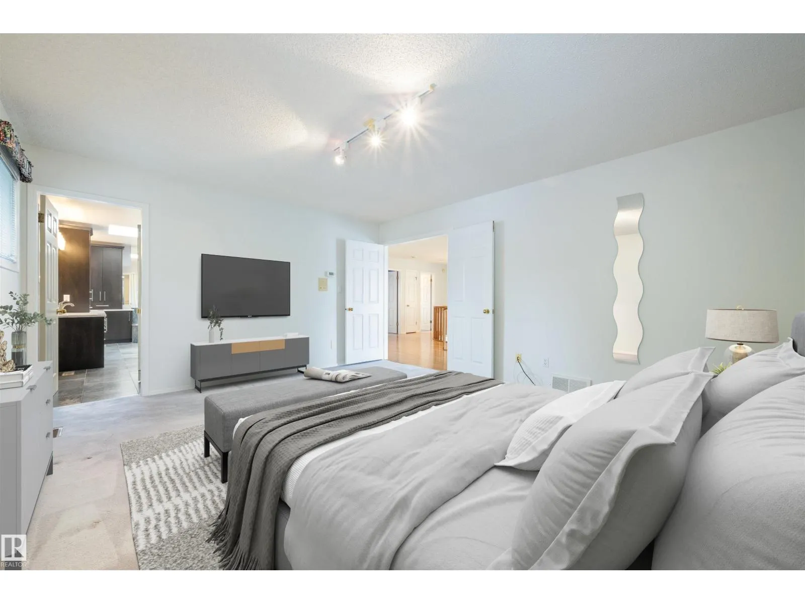 12431 29A AV NW