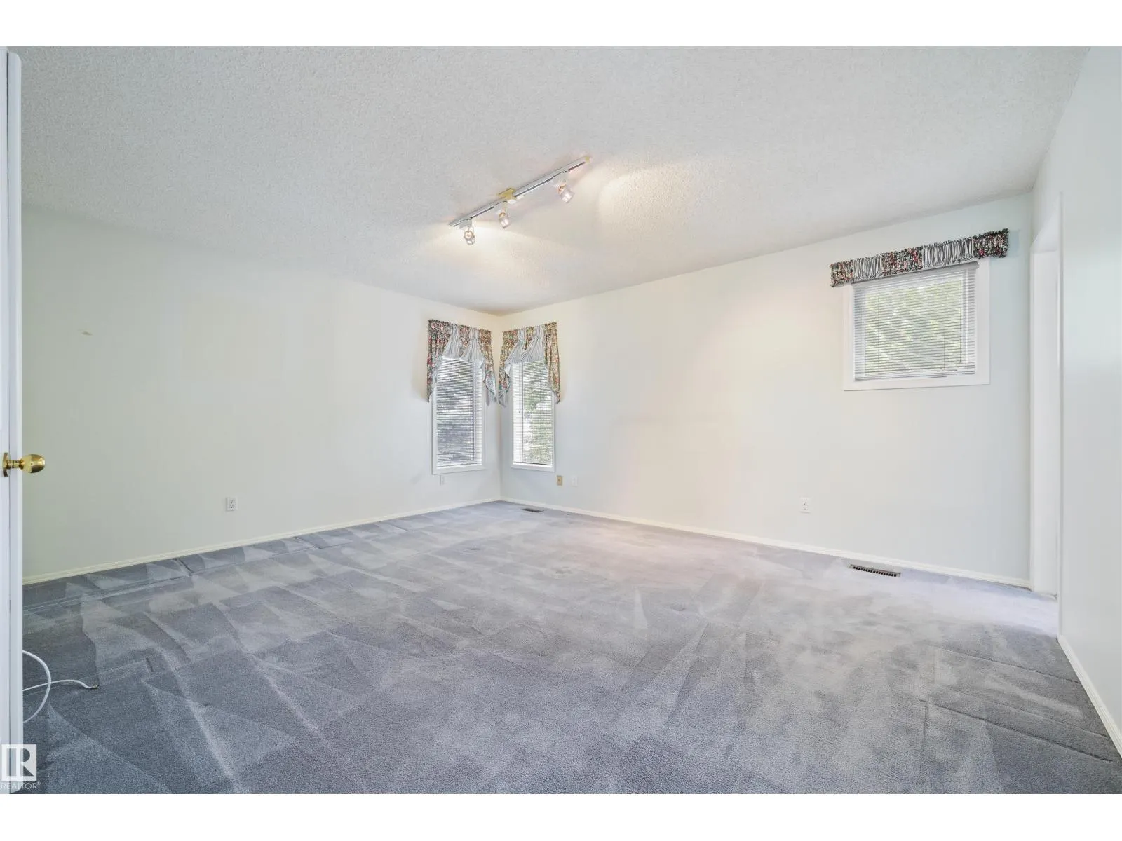 12431 29A AV NW
