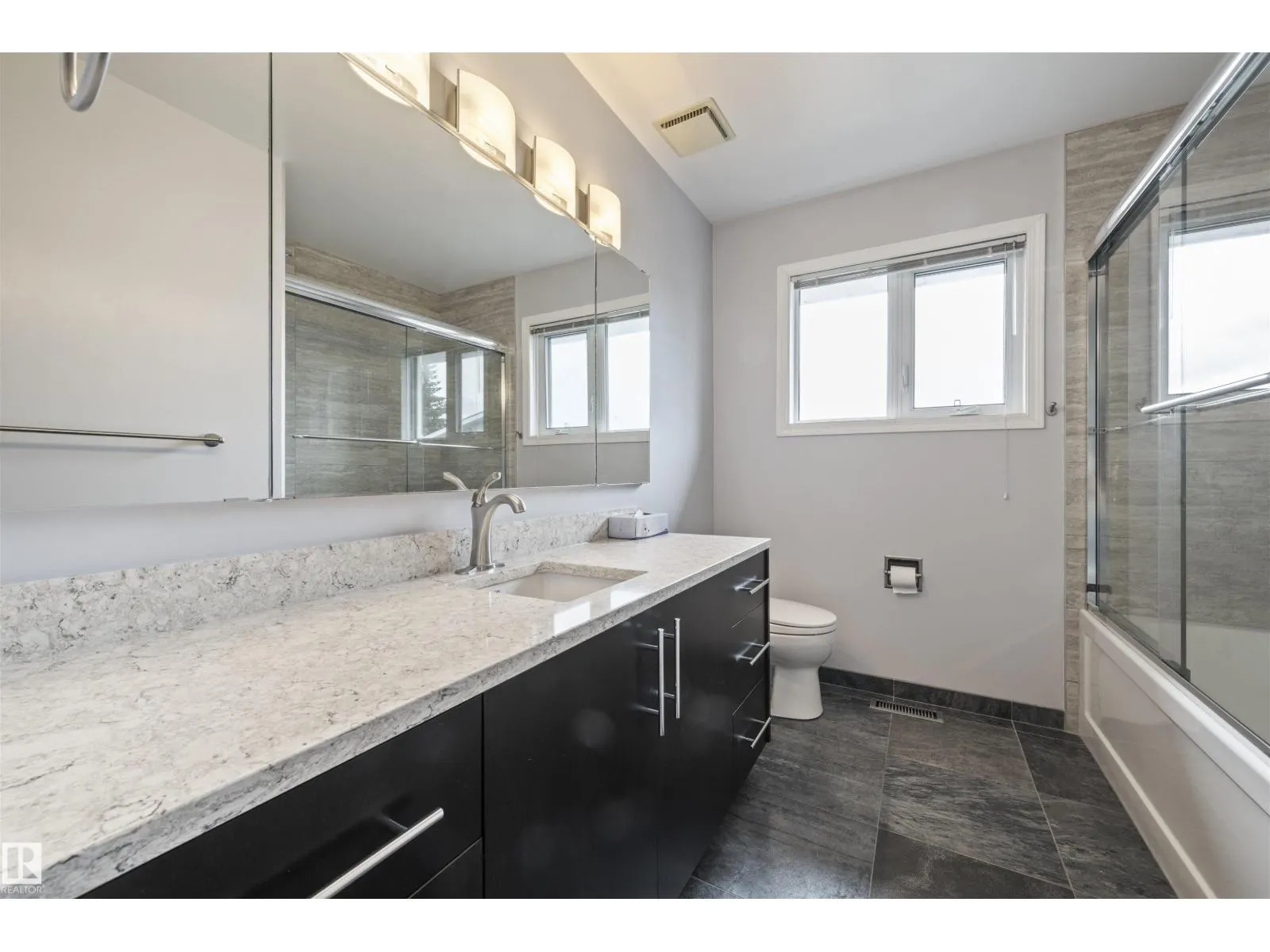12431 29A AV NW