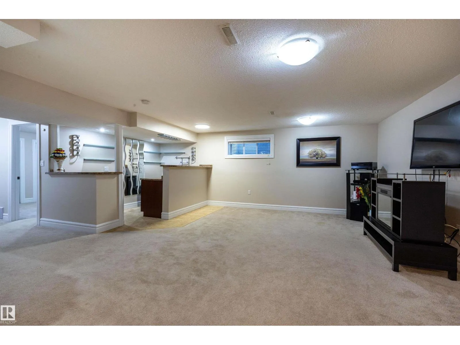4224 157 AV NW