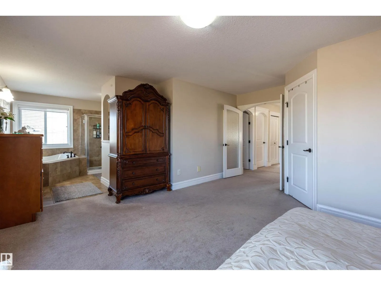 4224 157 AV NW