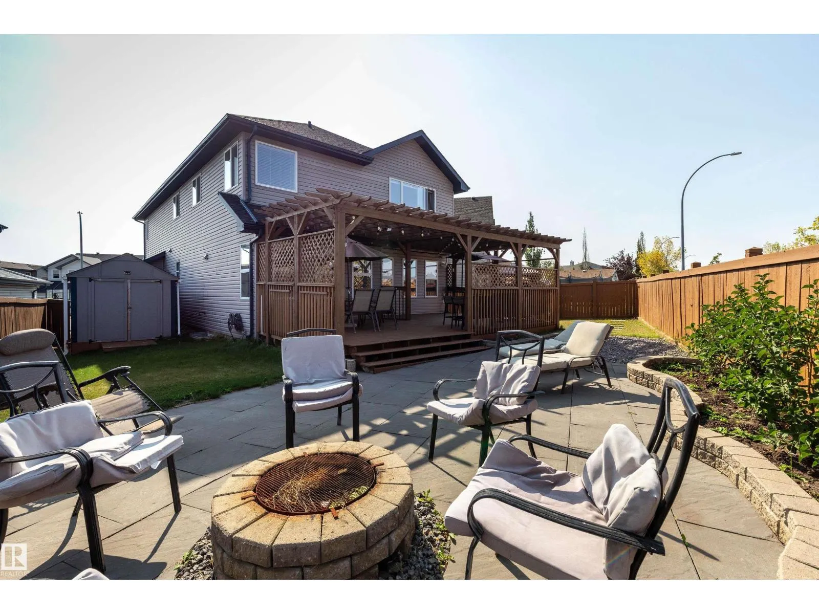 4224 157 AV NW