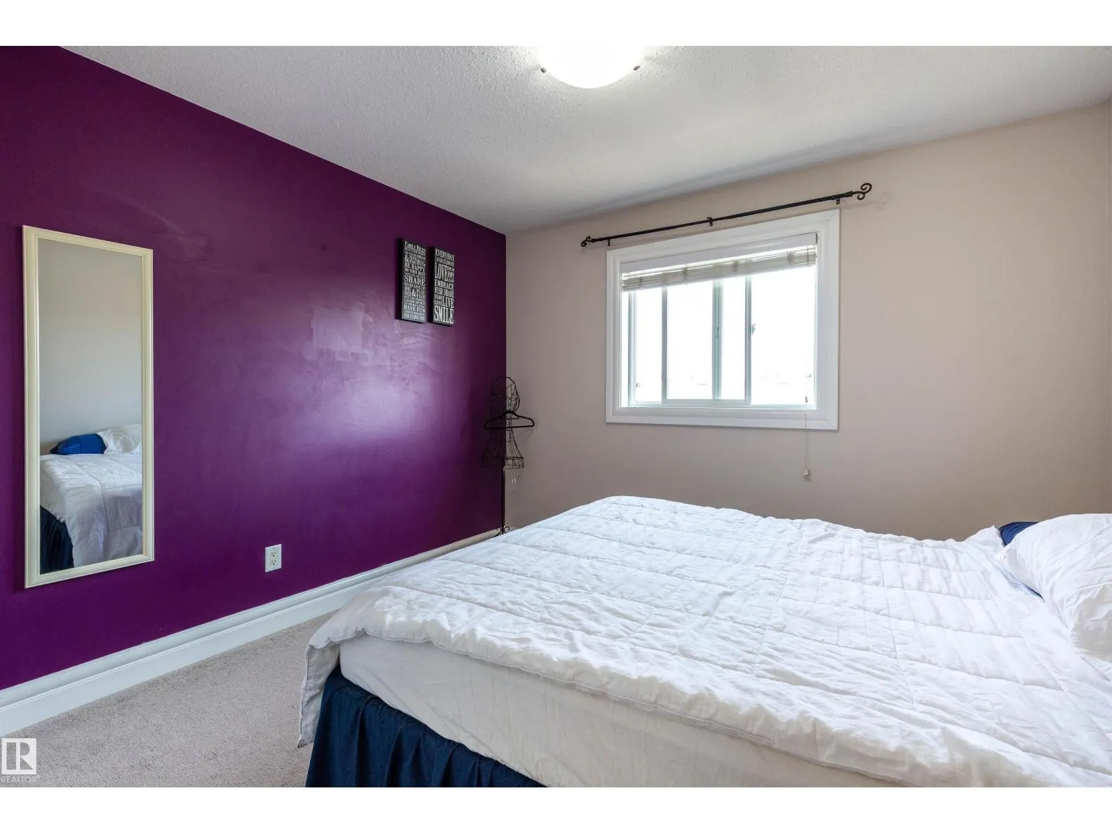 4224 157 AV NW