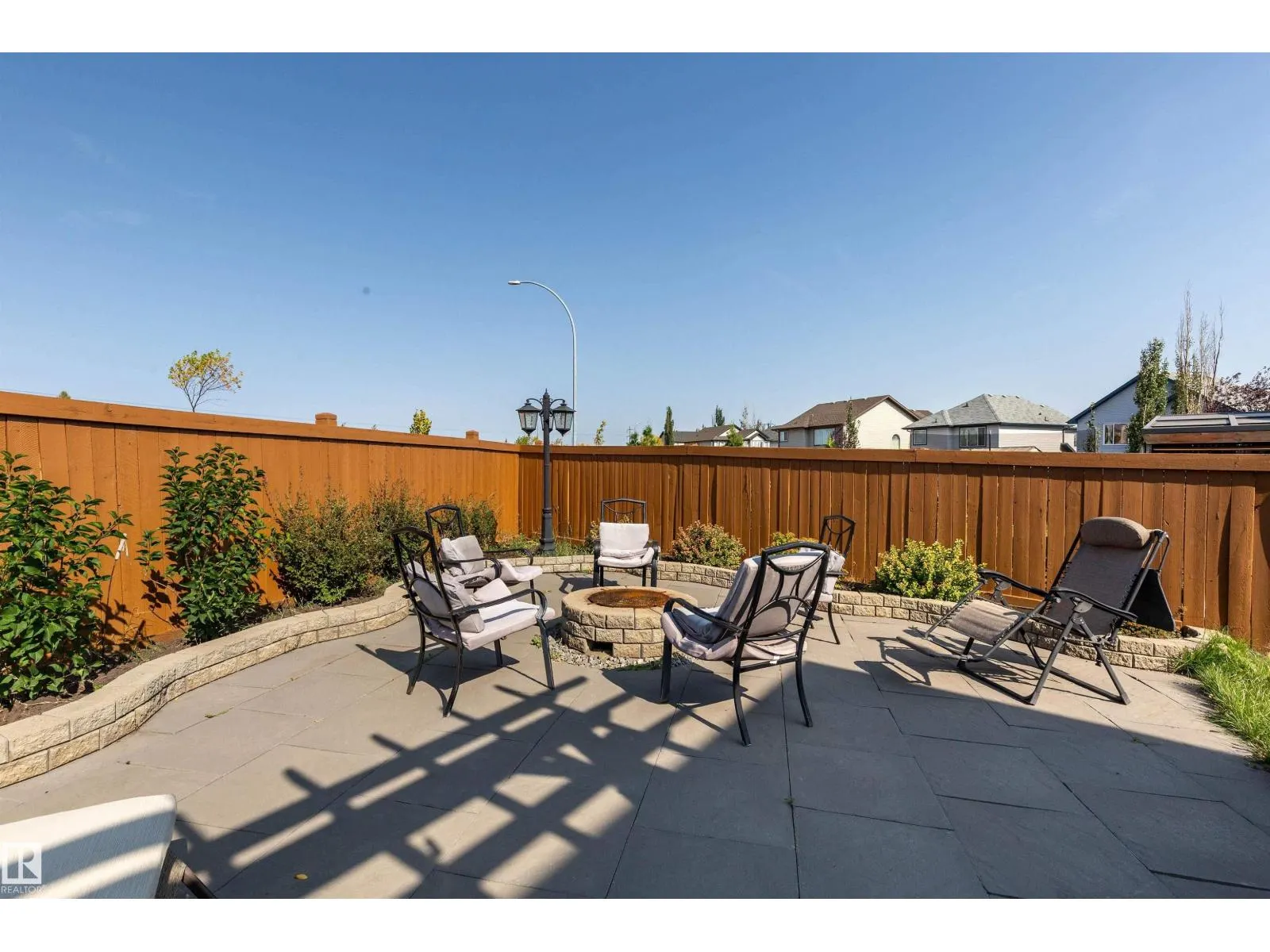 4224 157 AV NW