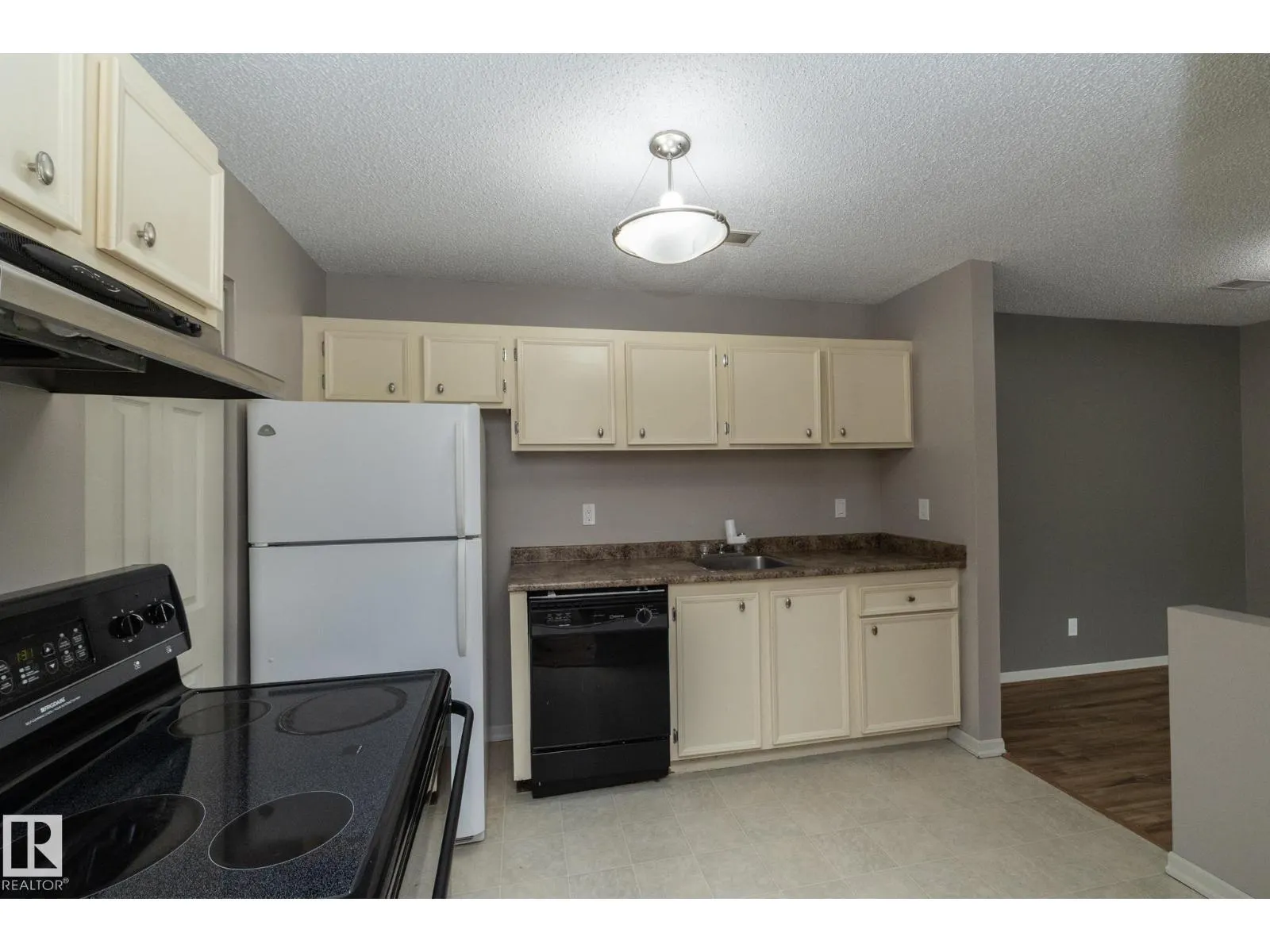 #23 14620 26 ST NW