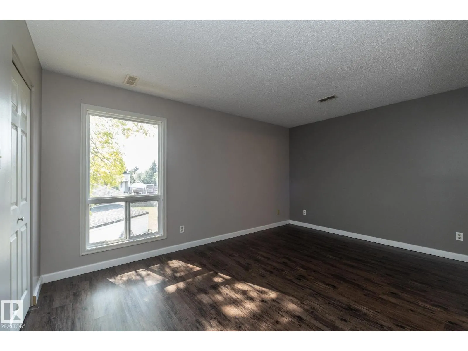 #23 14620 26 ST NW