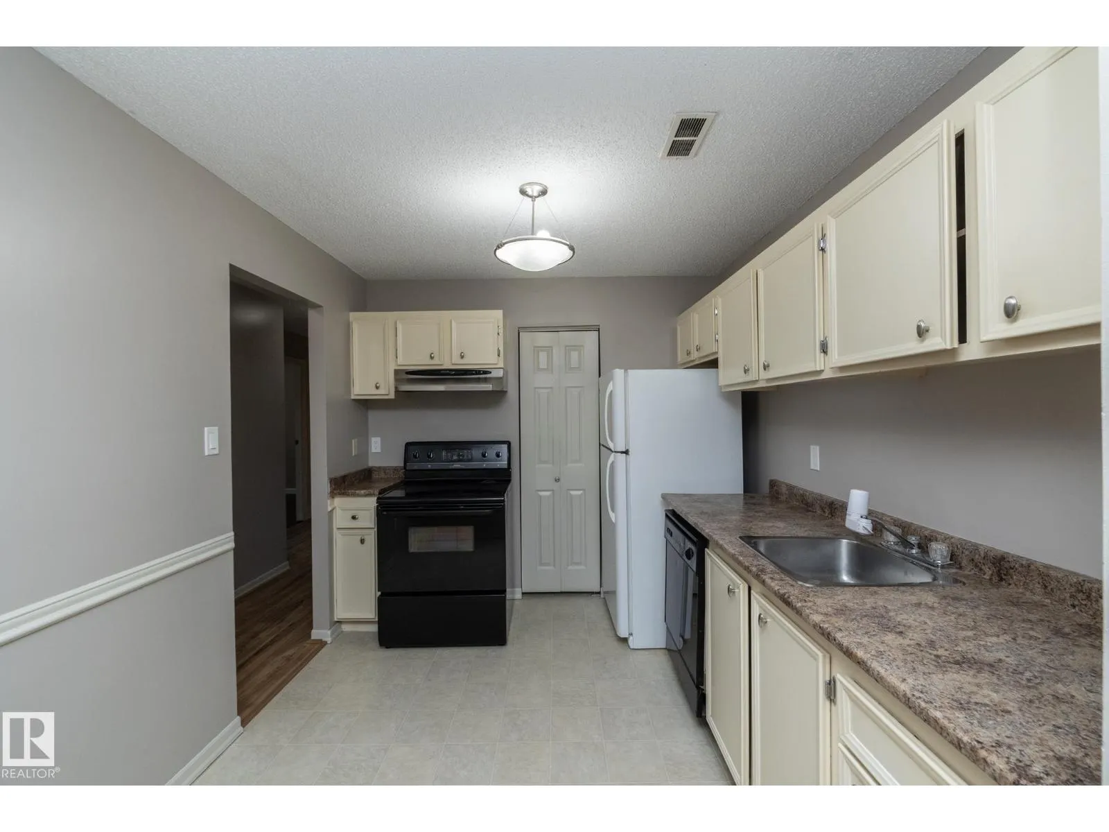 #23 14620 26 ST NW
