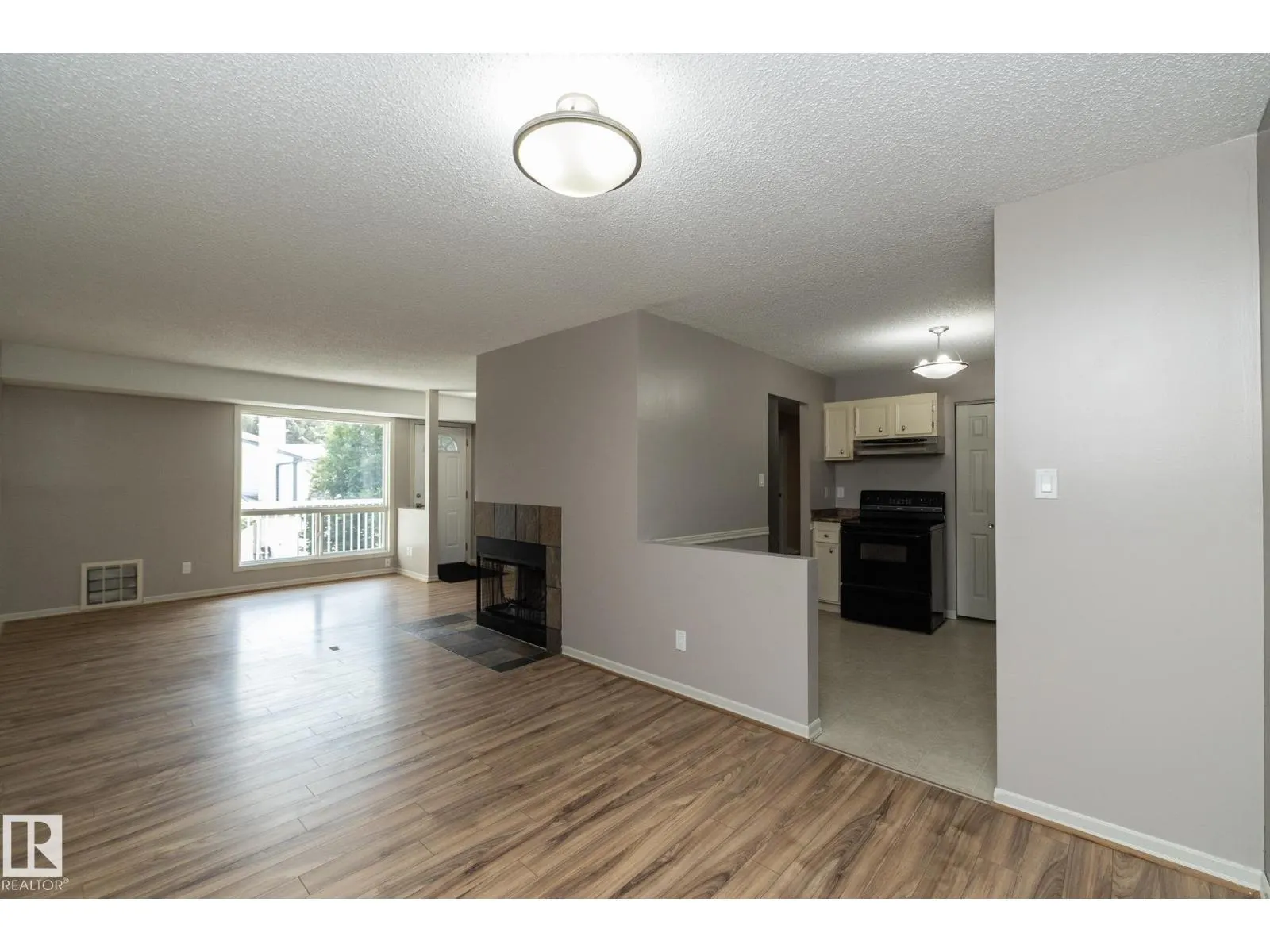 #23 14620 26 ST NW