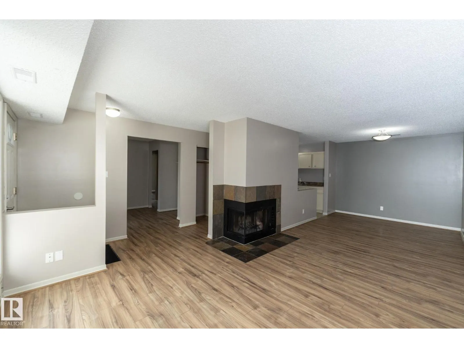 #23 14620 26 ST NW