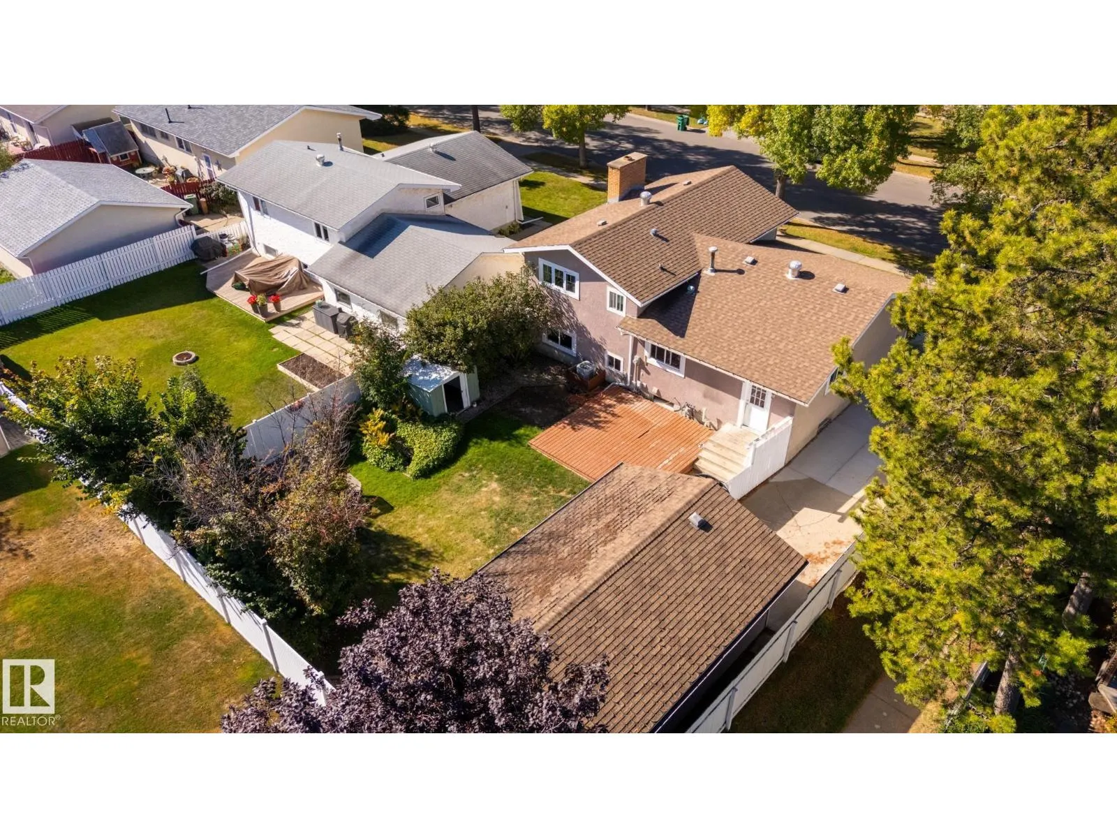 16 LAROSE DR