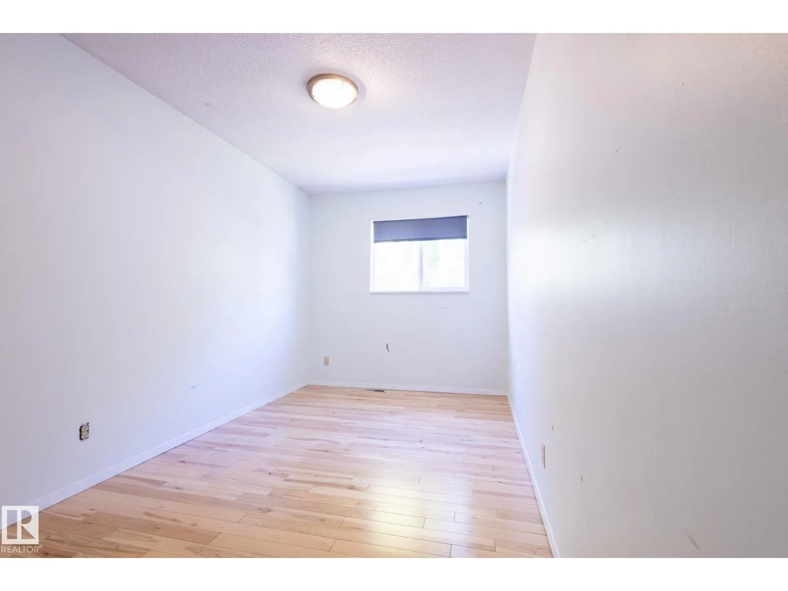 16 LAROSE DR