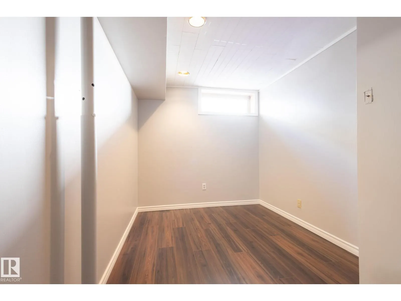 16 LAROSE DR