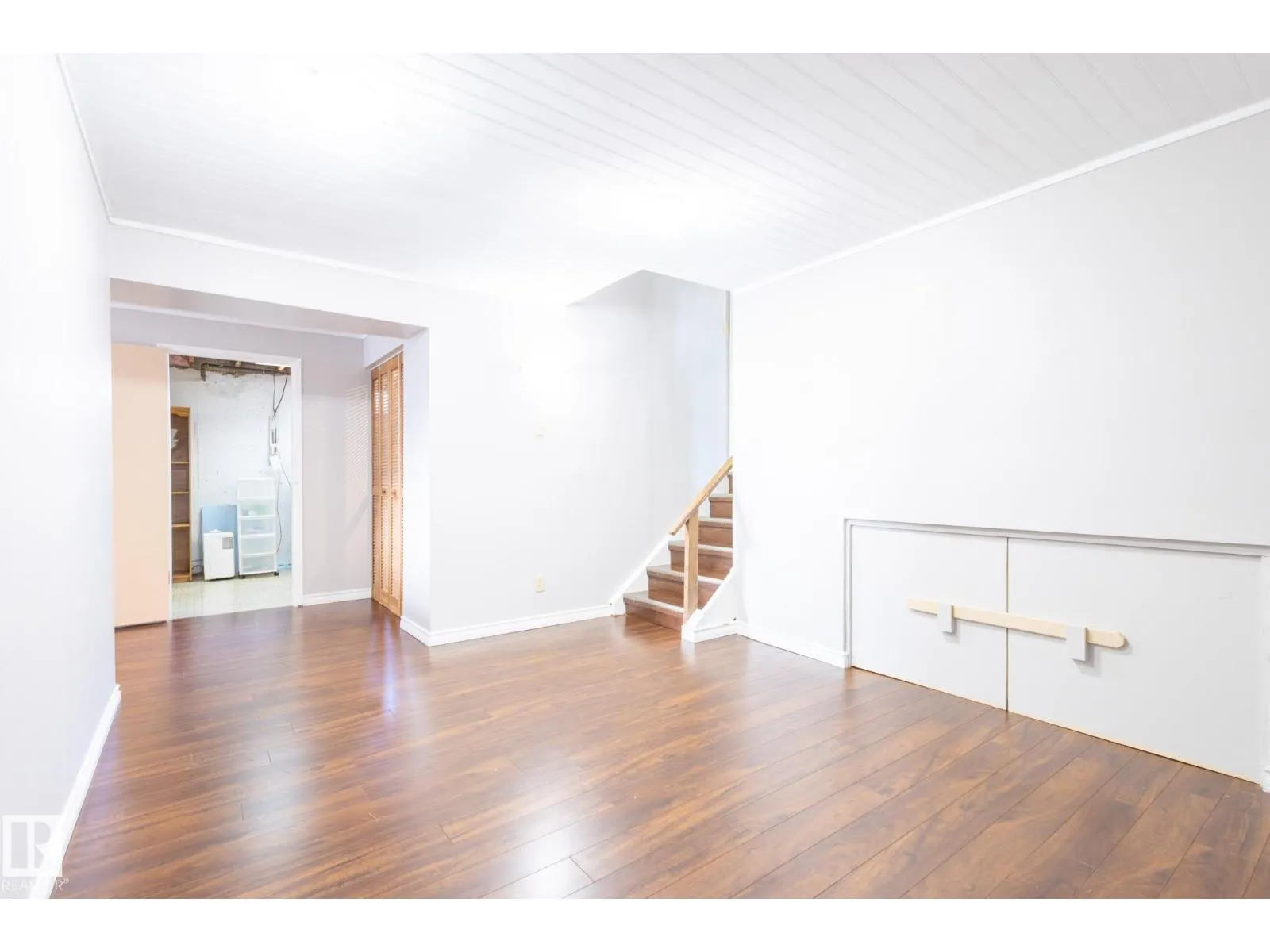 16 LAROSE DR