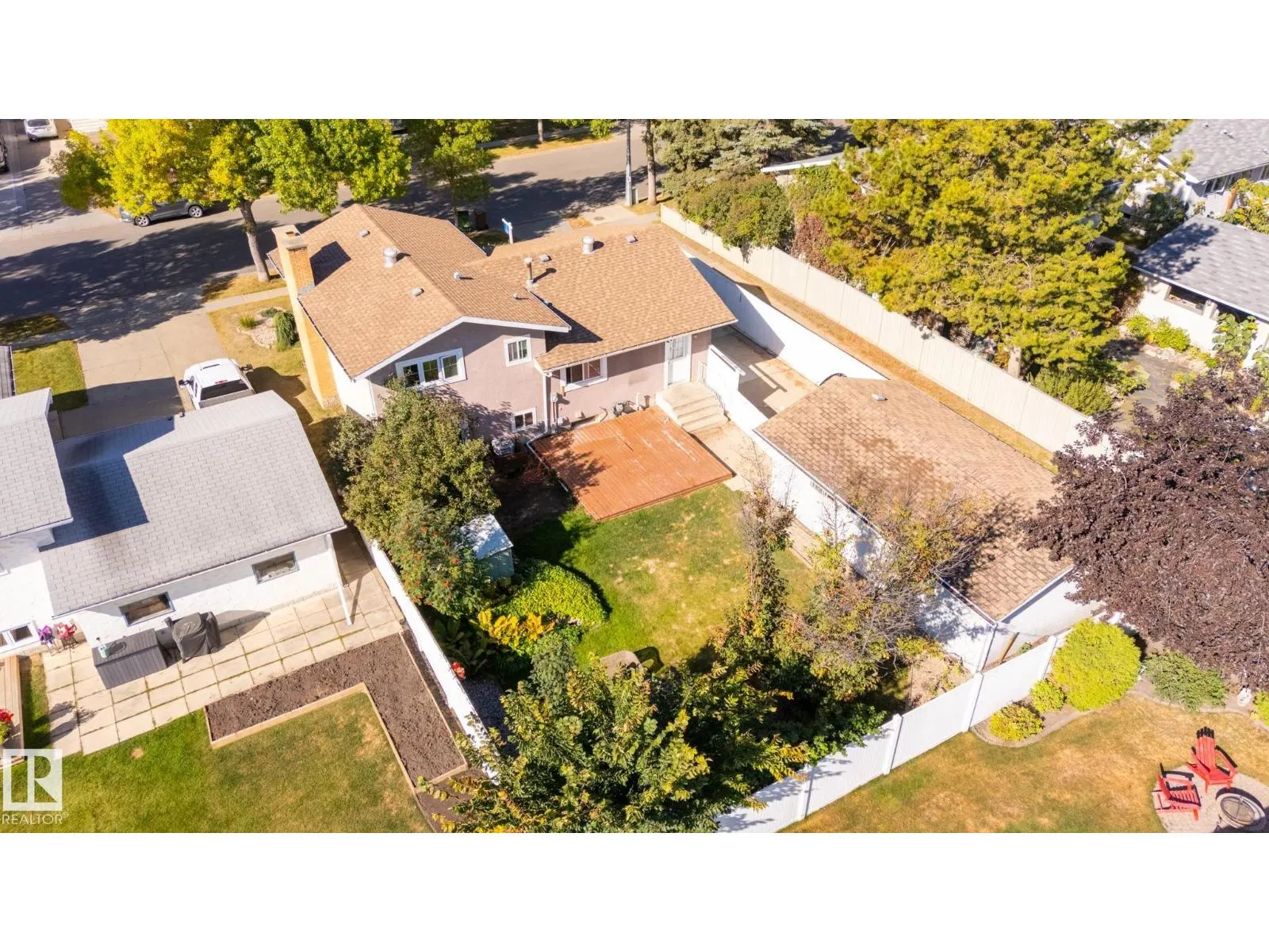 16 LAROSE DR
