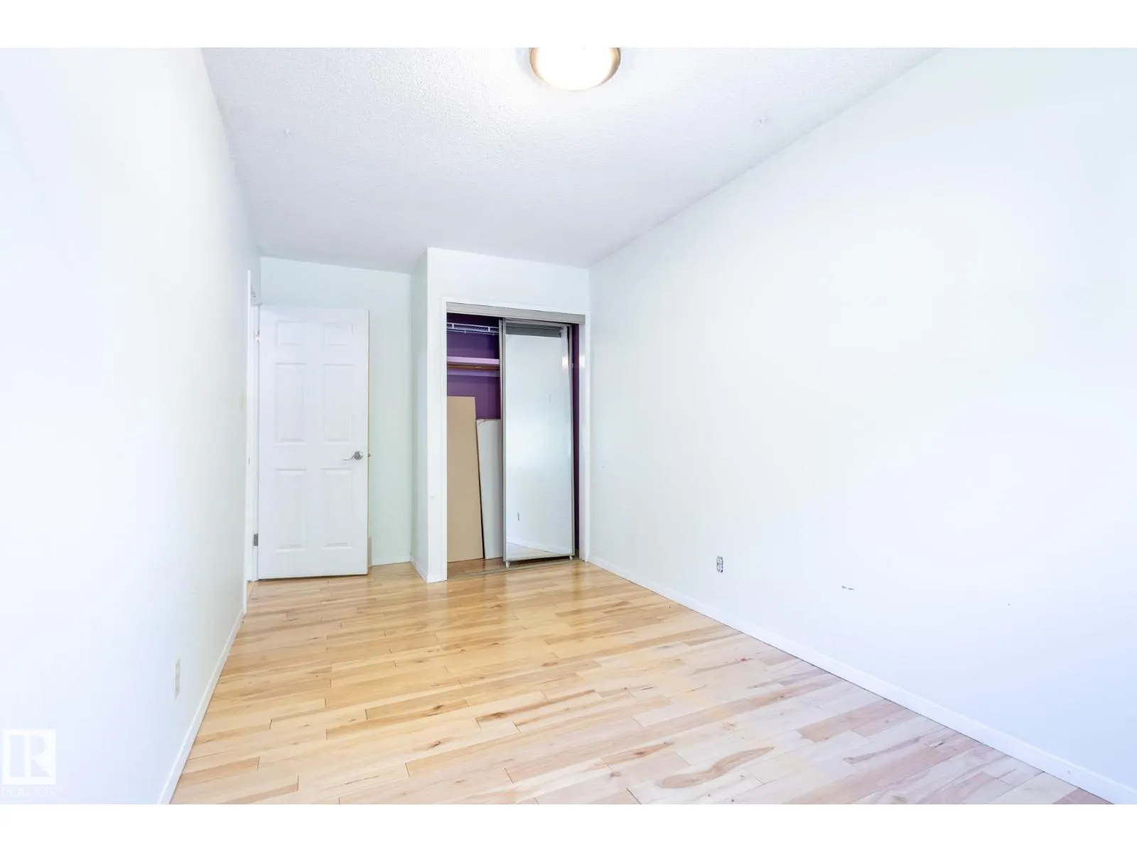 16 LAROSE DR