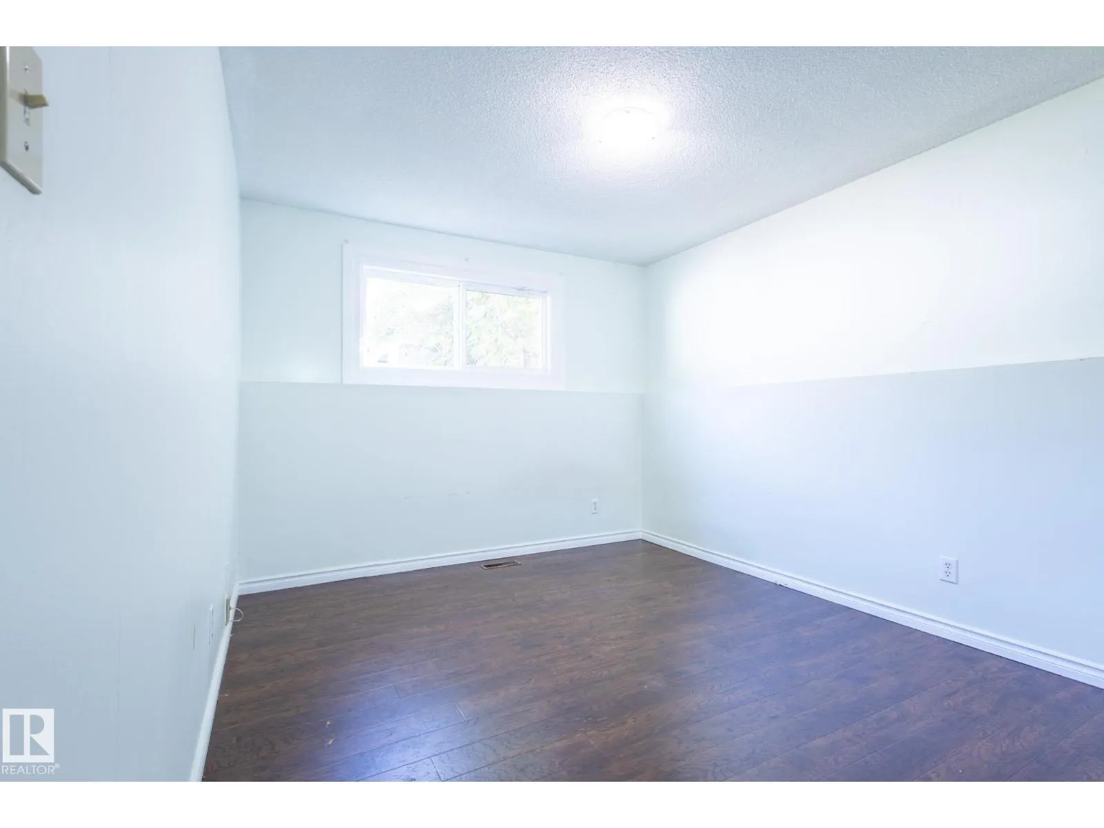 16 LAROSE DR