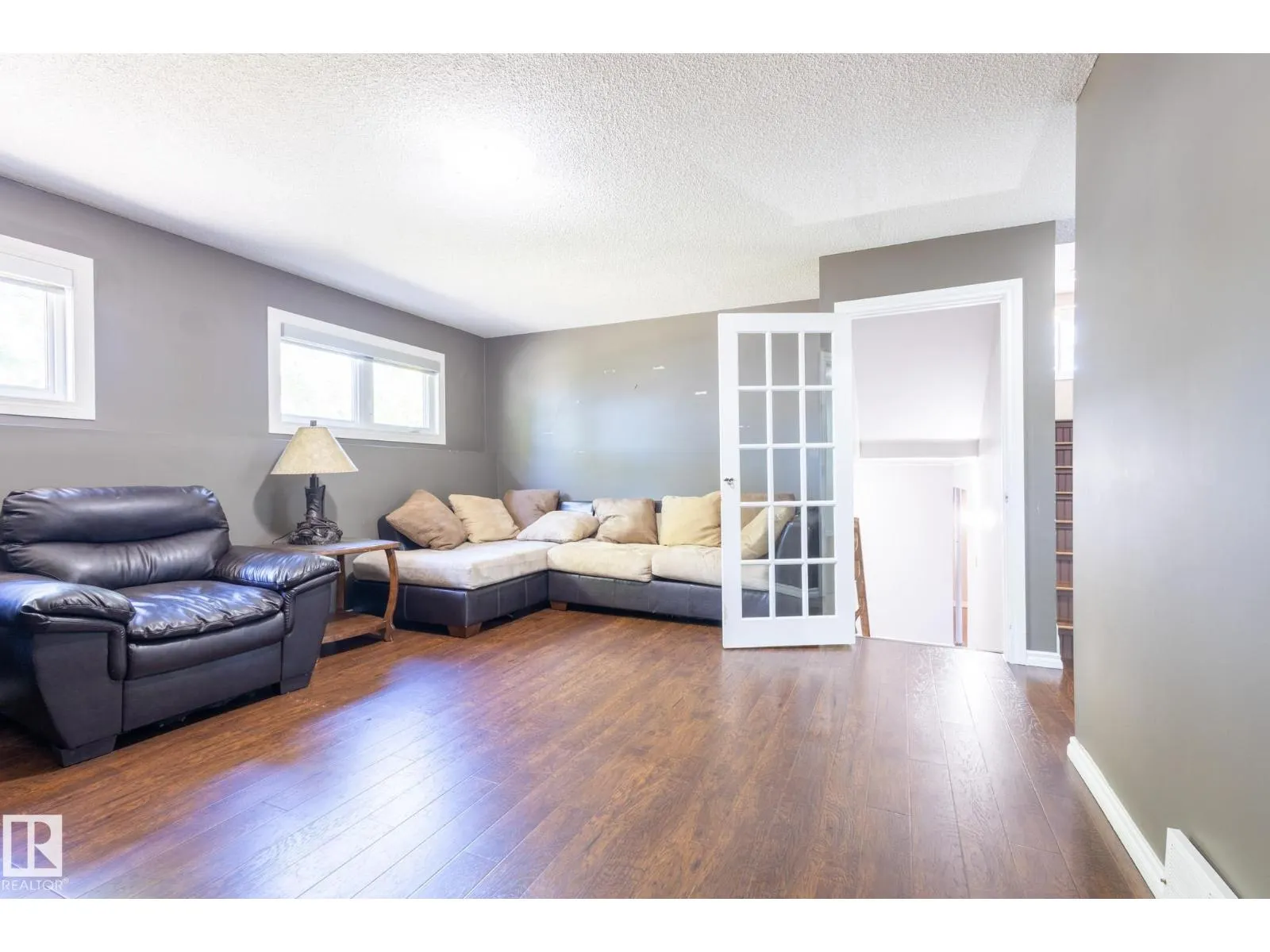 16 LAROSE DR
