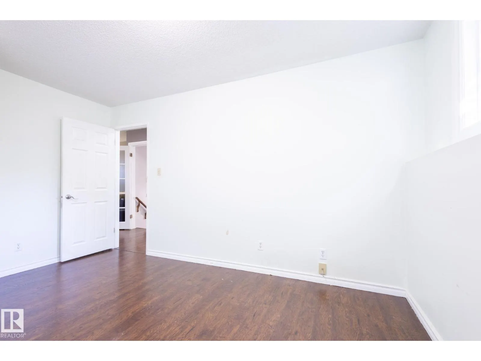 16 LAROSE DR