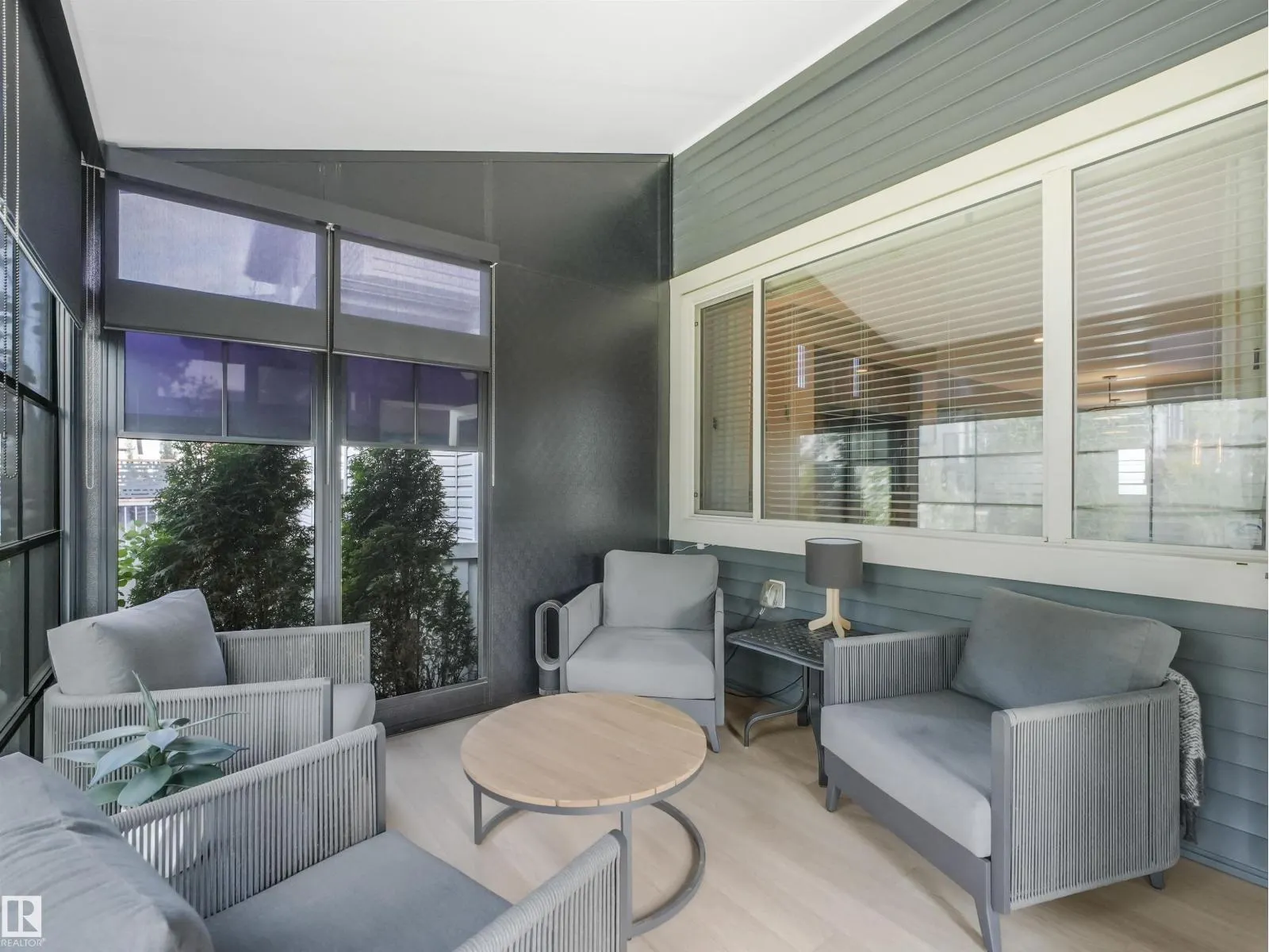 4162 CHARLES LI SW