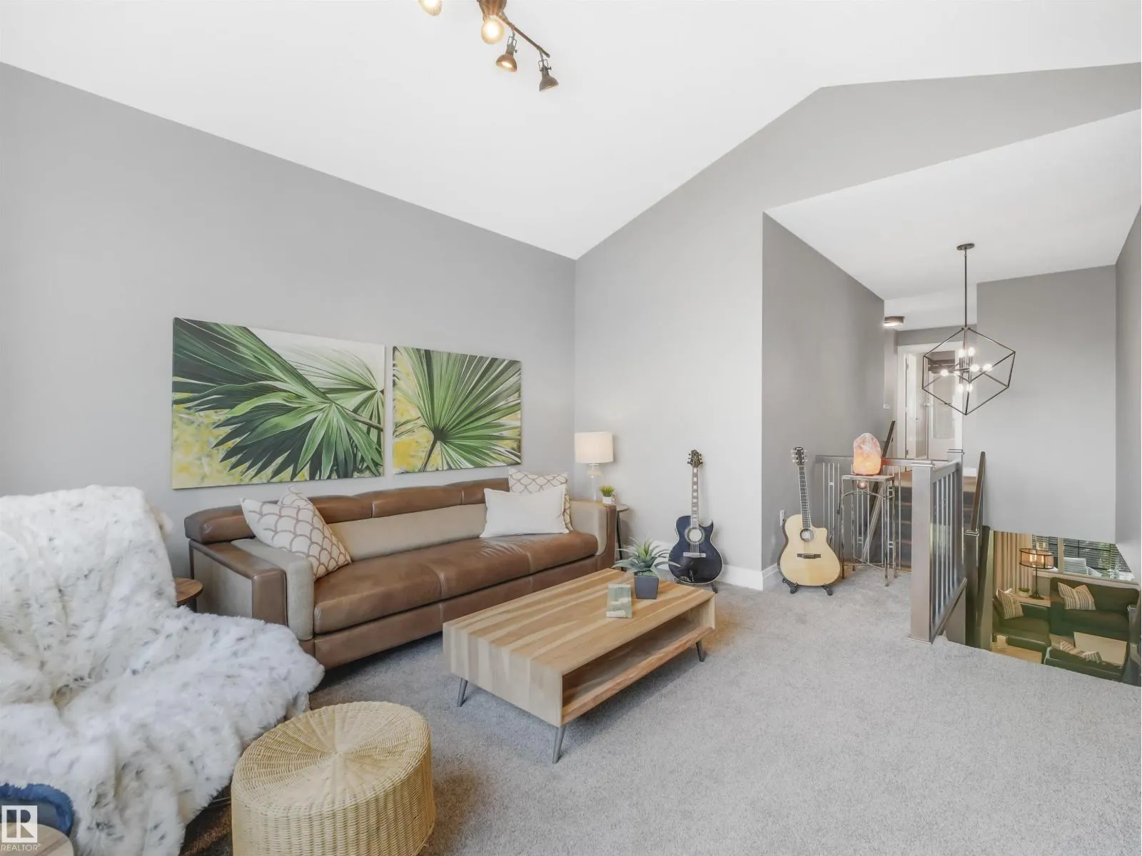 4162 CHARLES LI SW