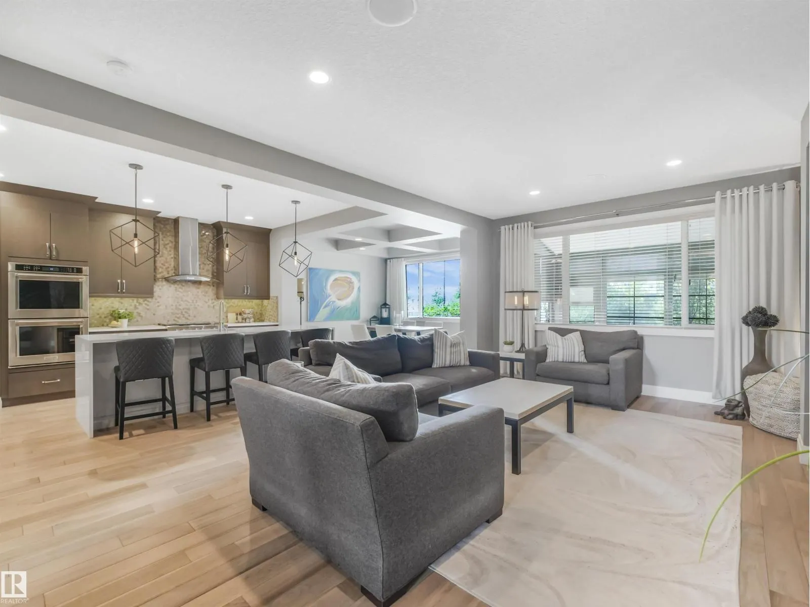 4162 CHARLES LI SW