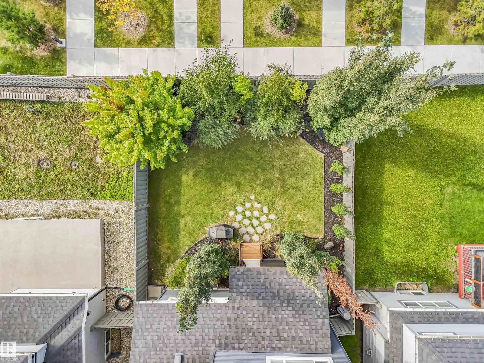 4162 CHARLES LI SW
