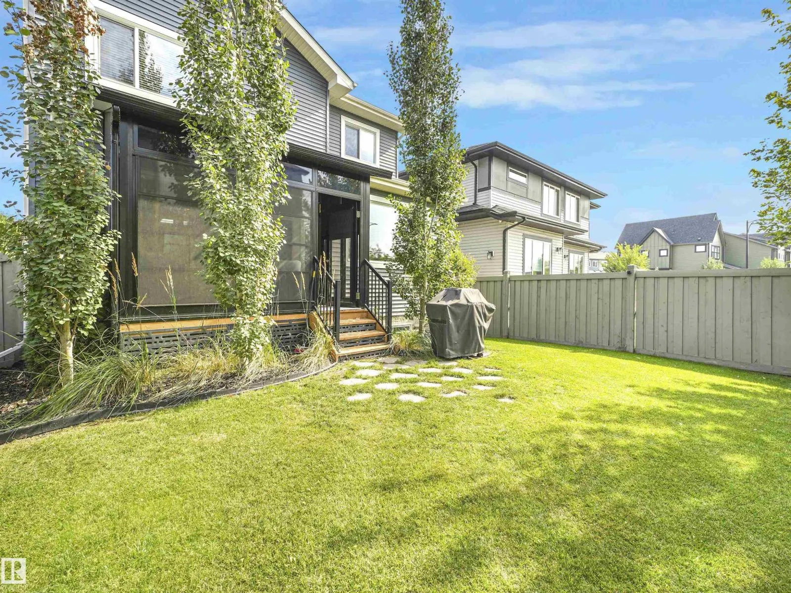 4162 CHARLES LI SW