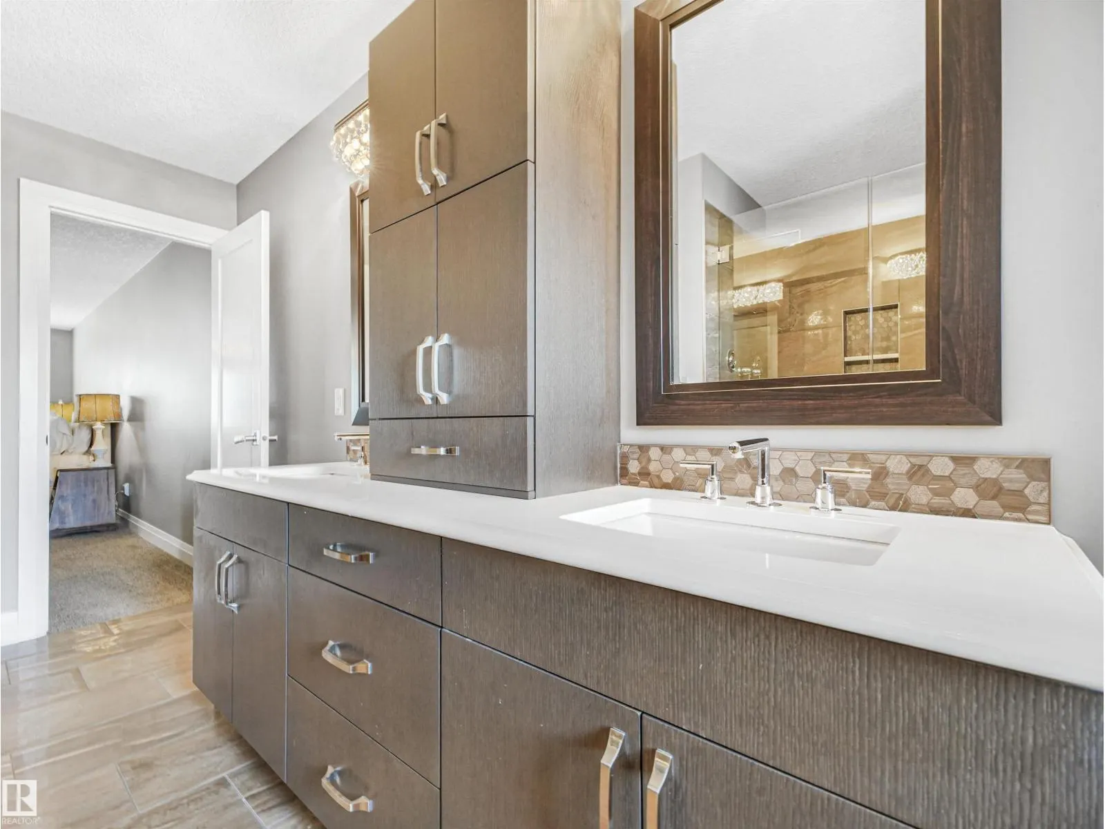 4162 CHARLES LI SW