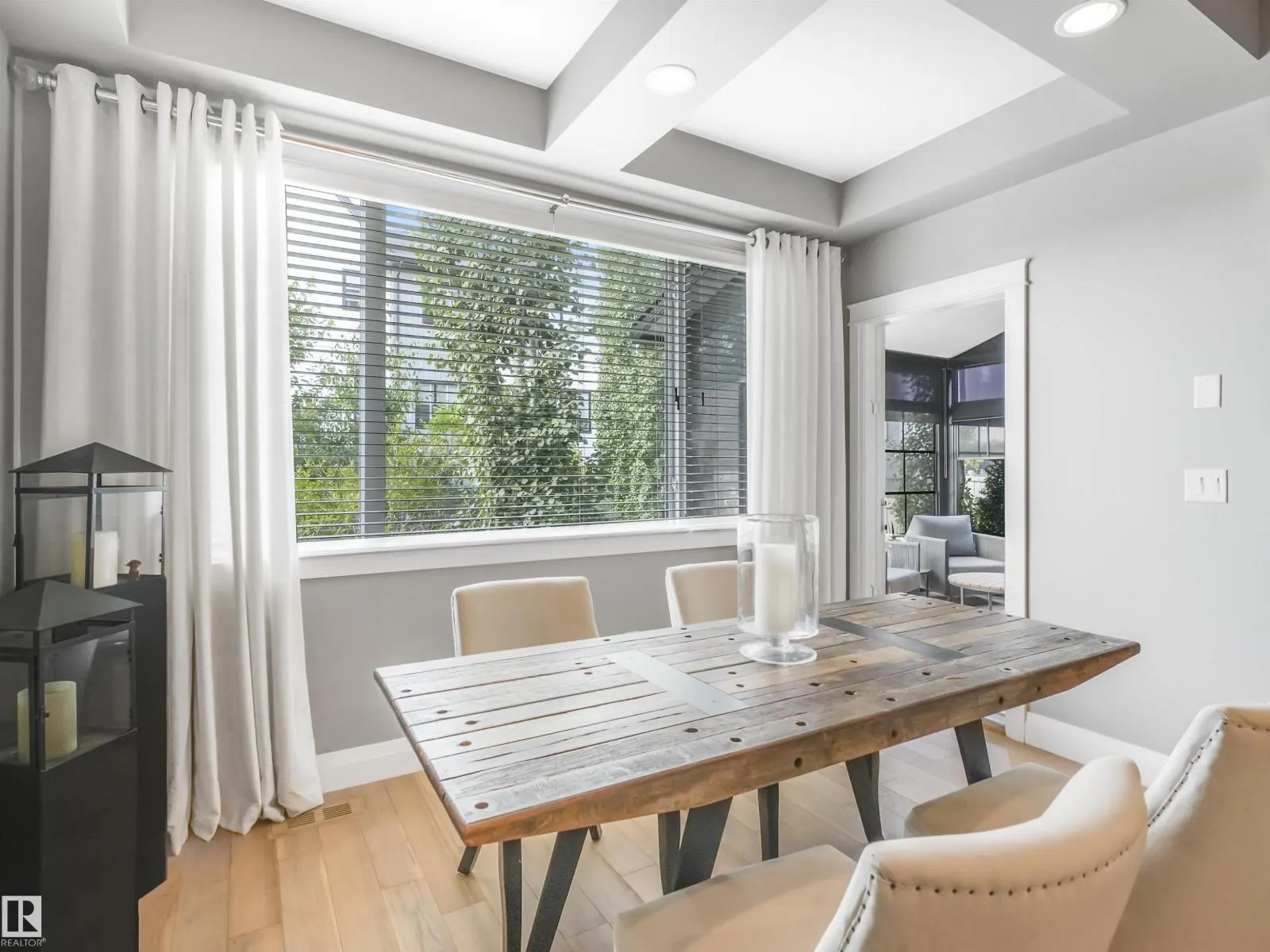 4162 CHARLES LI SW
