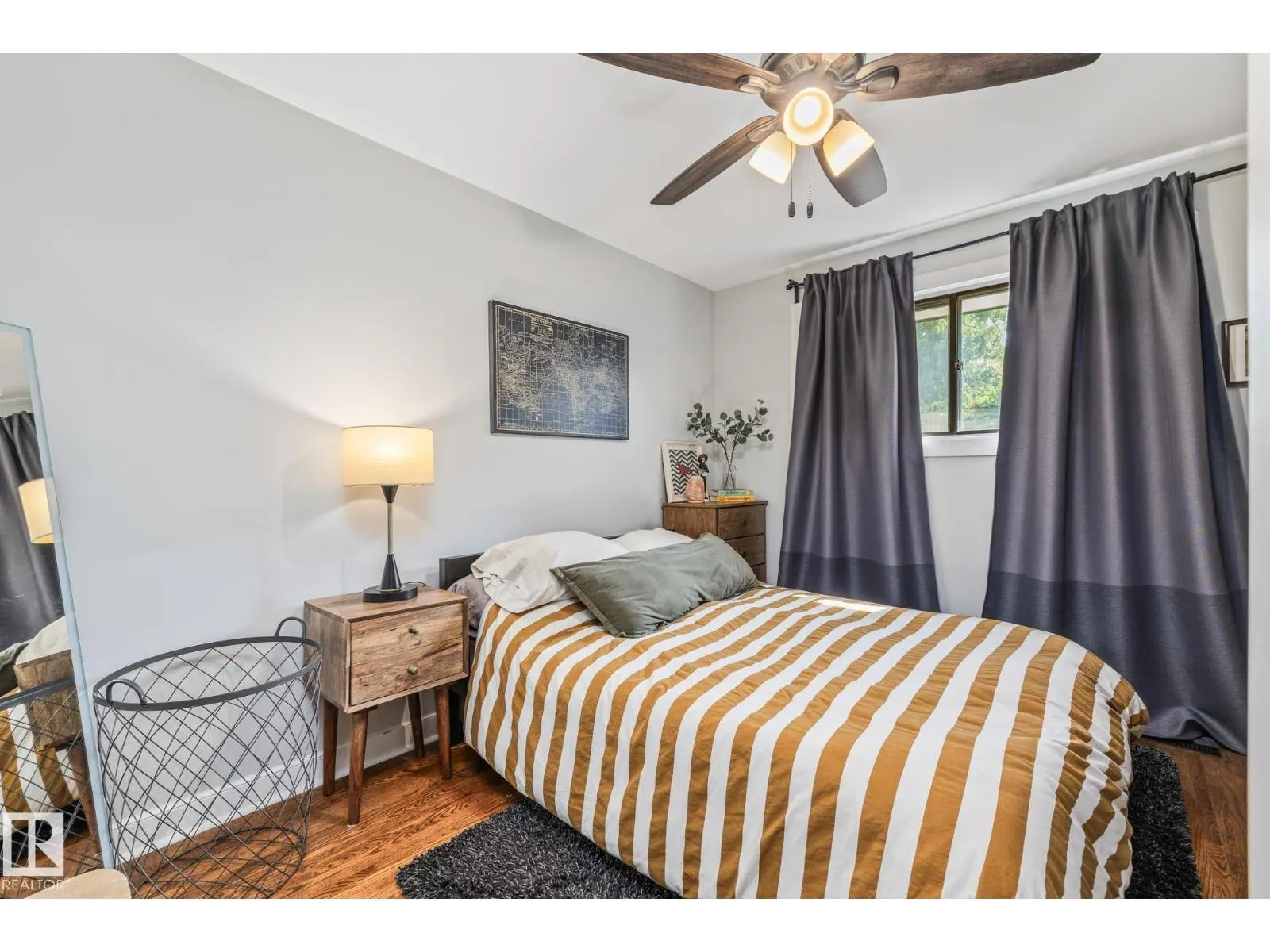 13515 124 ST NW