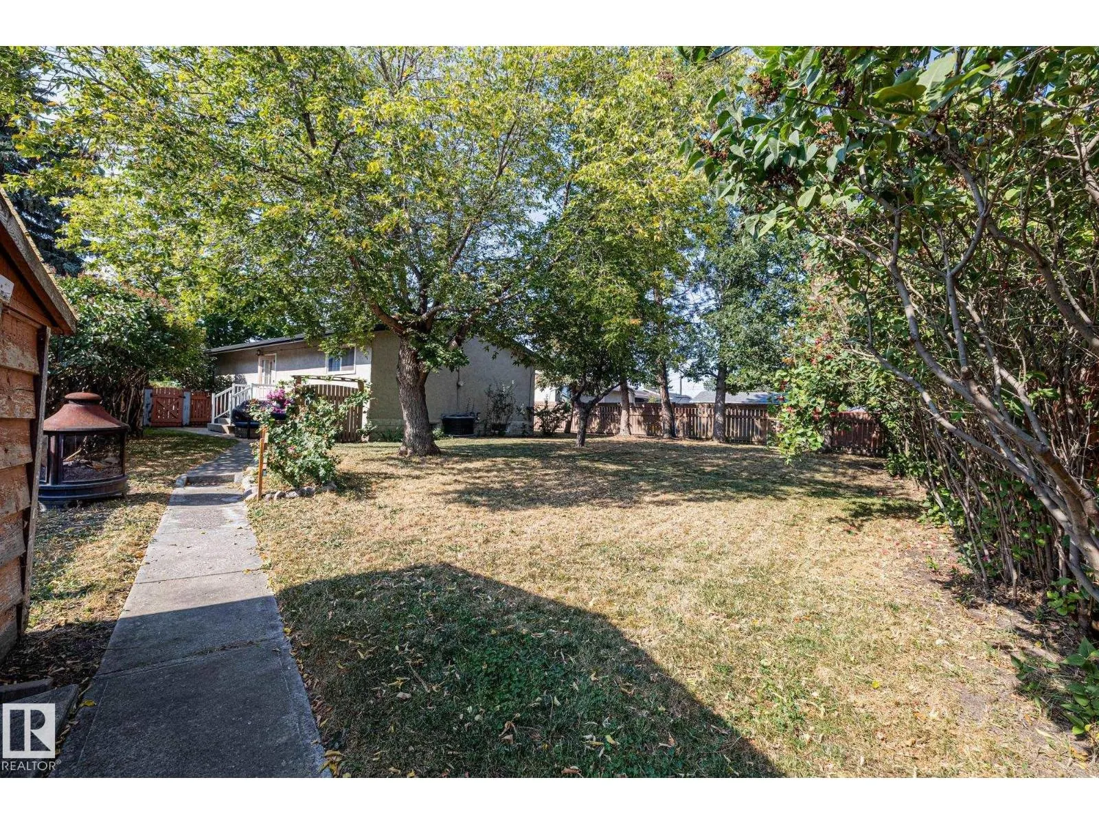 13515 124 ST NW