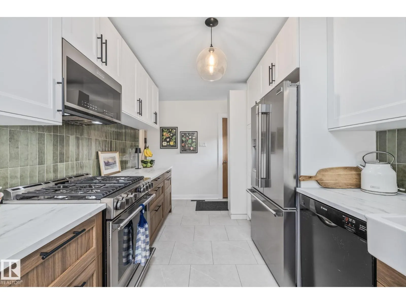 13515 124 ST NW