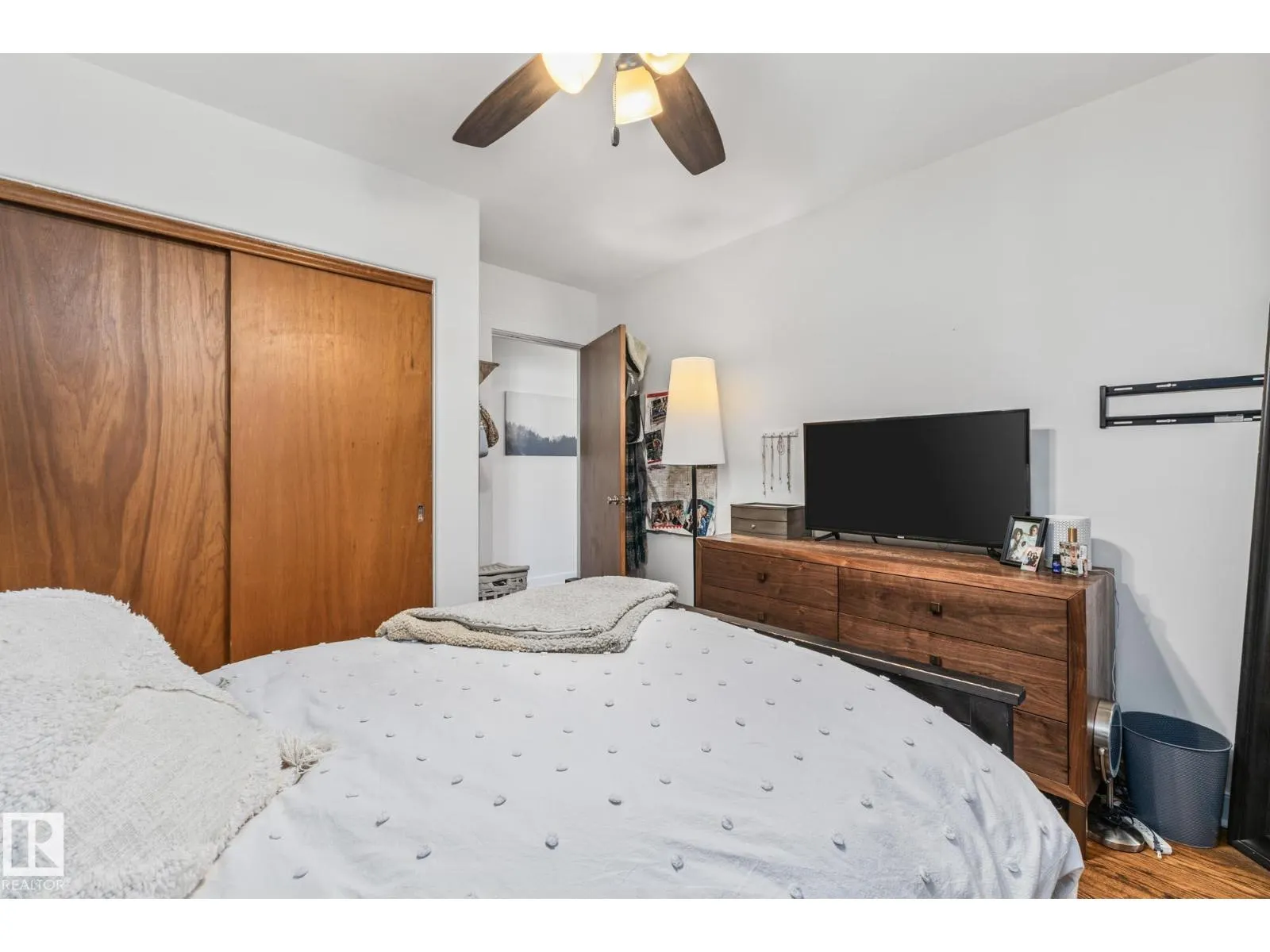 13515 124 ST NW
