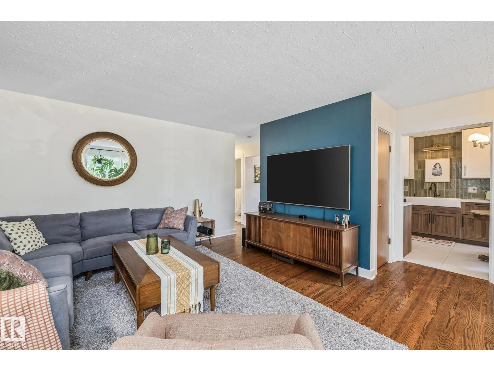 13515 124 ST NW