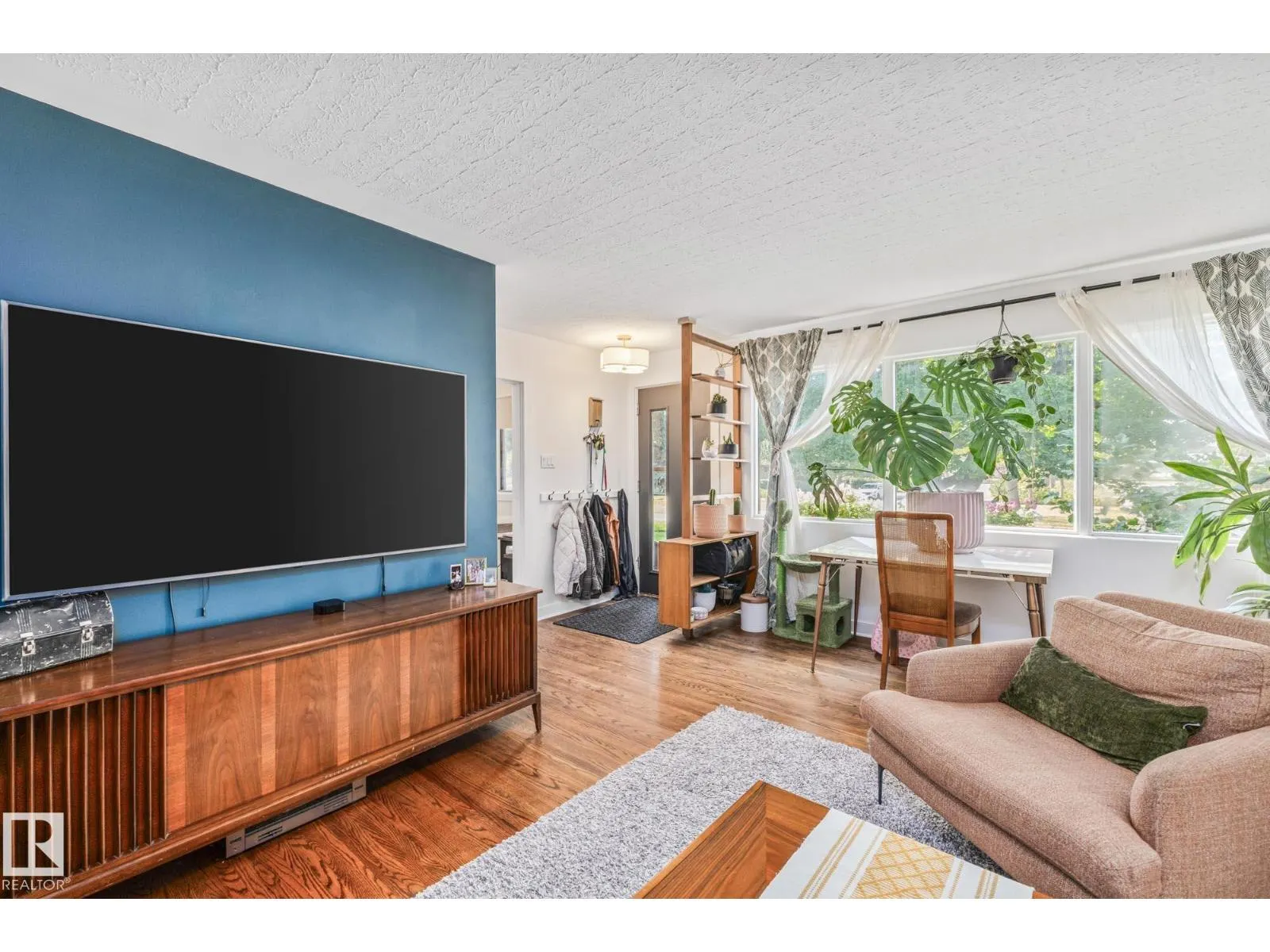 13515 124 ST NW