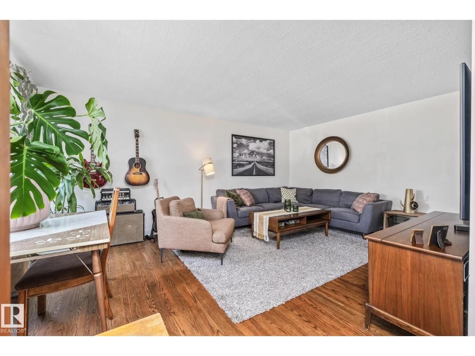 13515 124 ST NW
