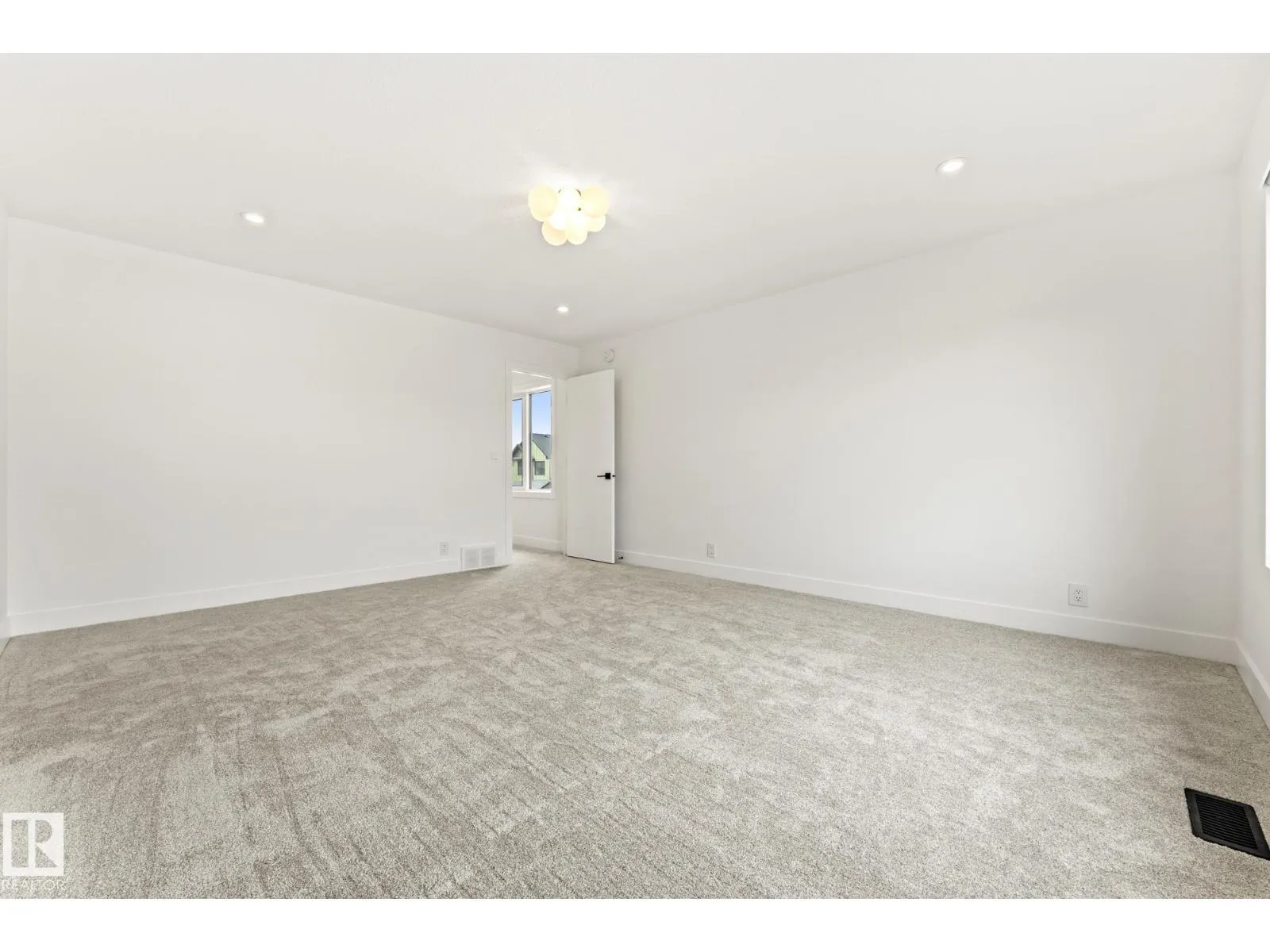 101 Newbury Ci