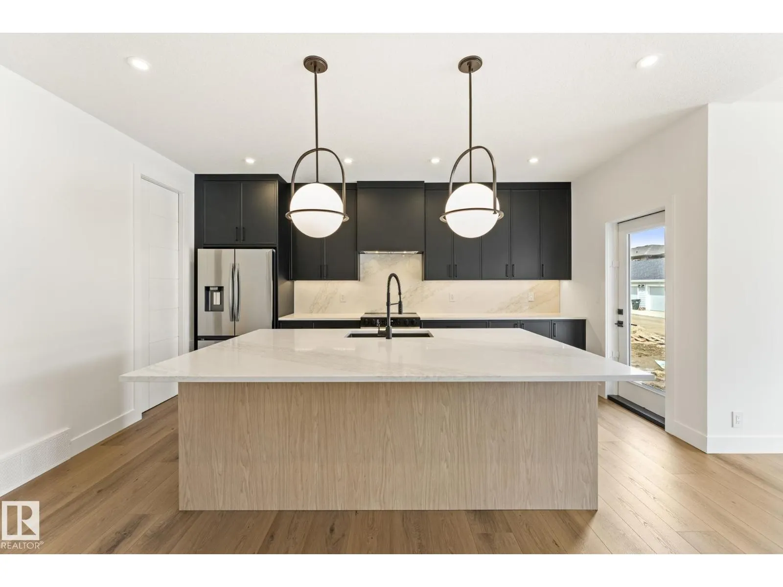 101 Newbury Ci