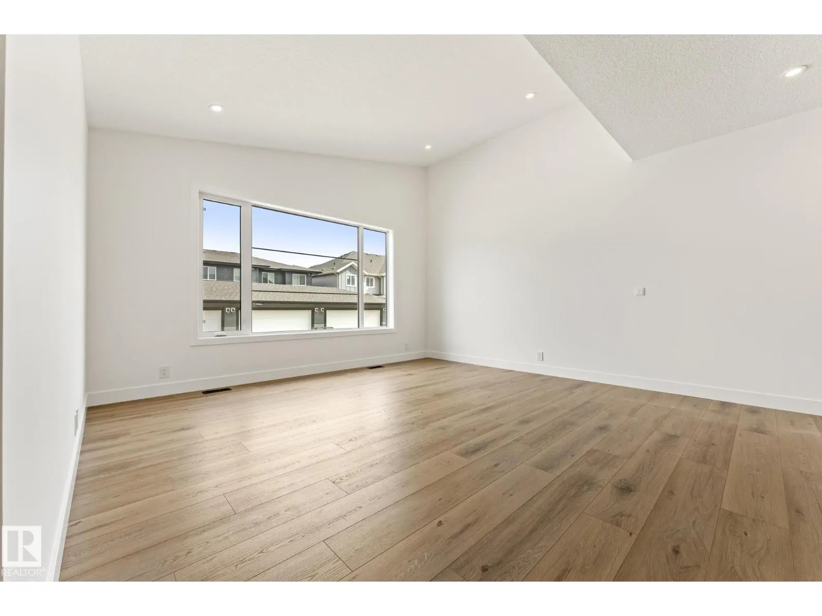 101 Newbury Ci