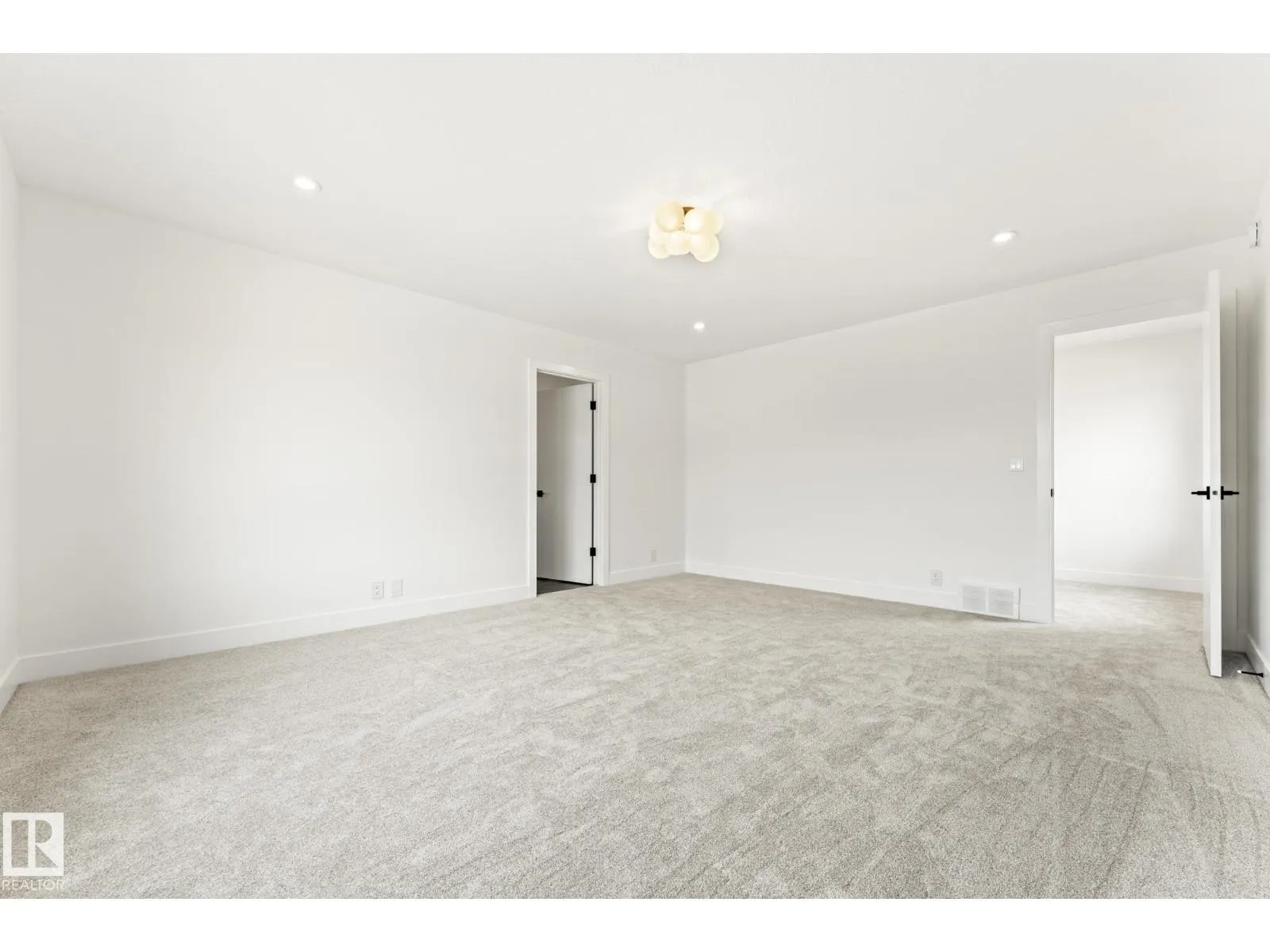 101 Newbury Ci