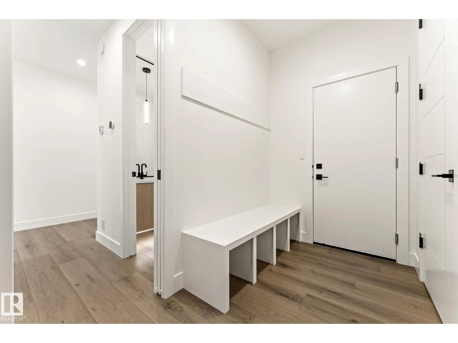 101 Newbury Ci