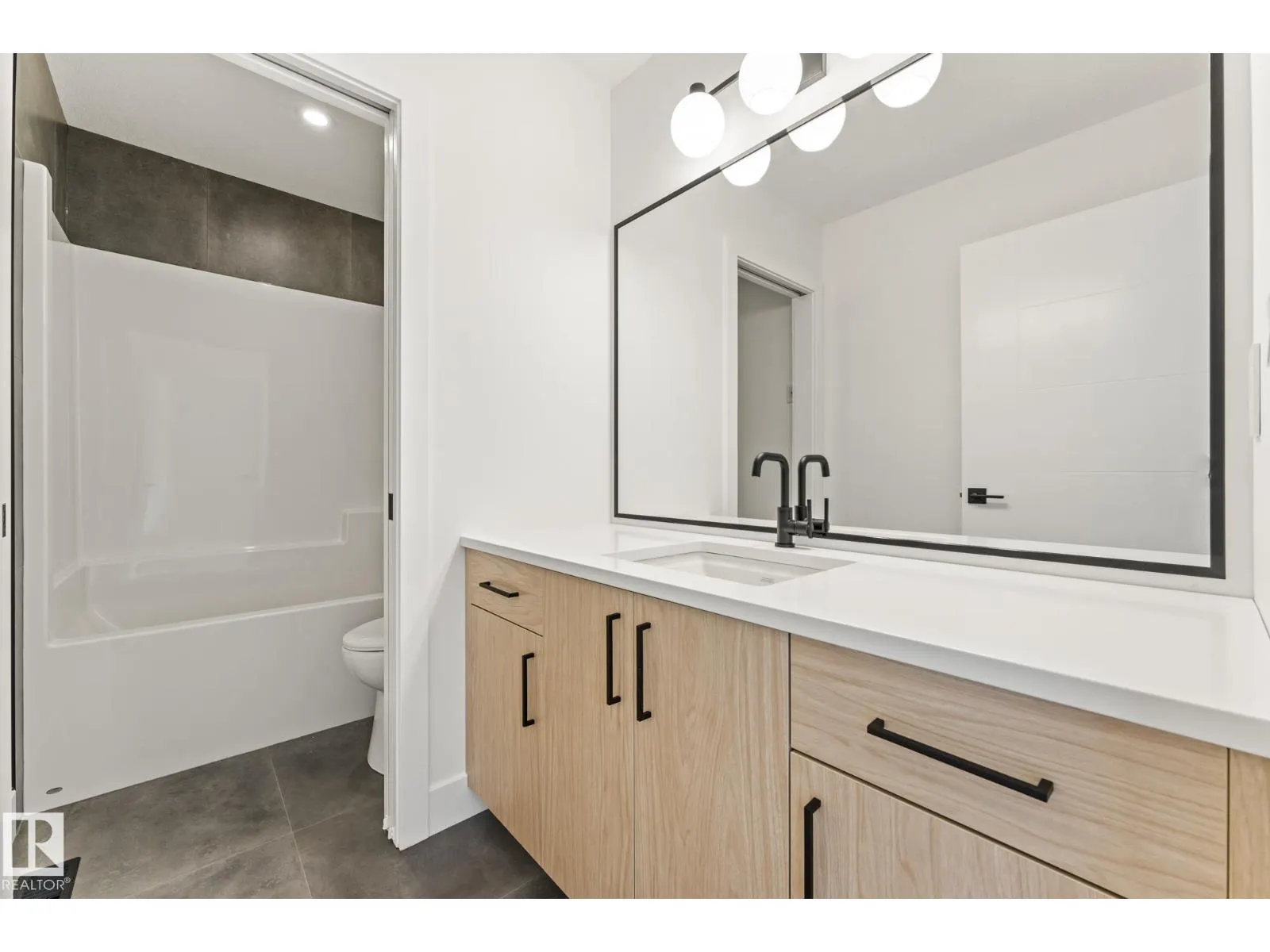 101 Newbury Ci
