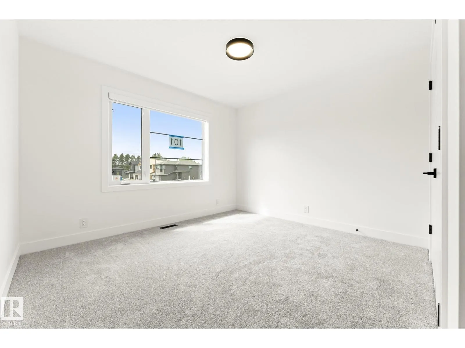 101 Newbury Ci